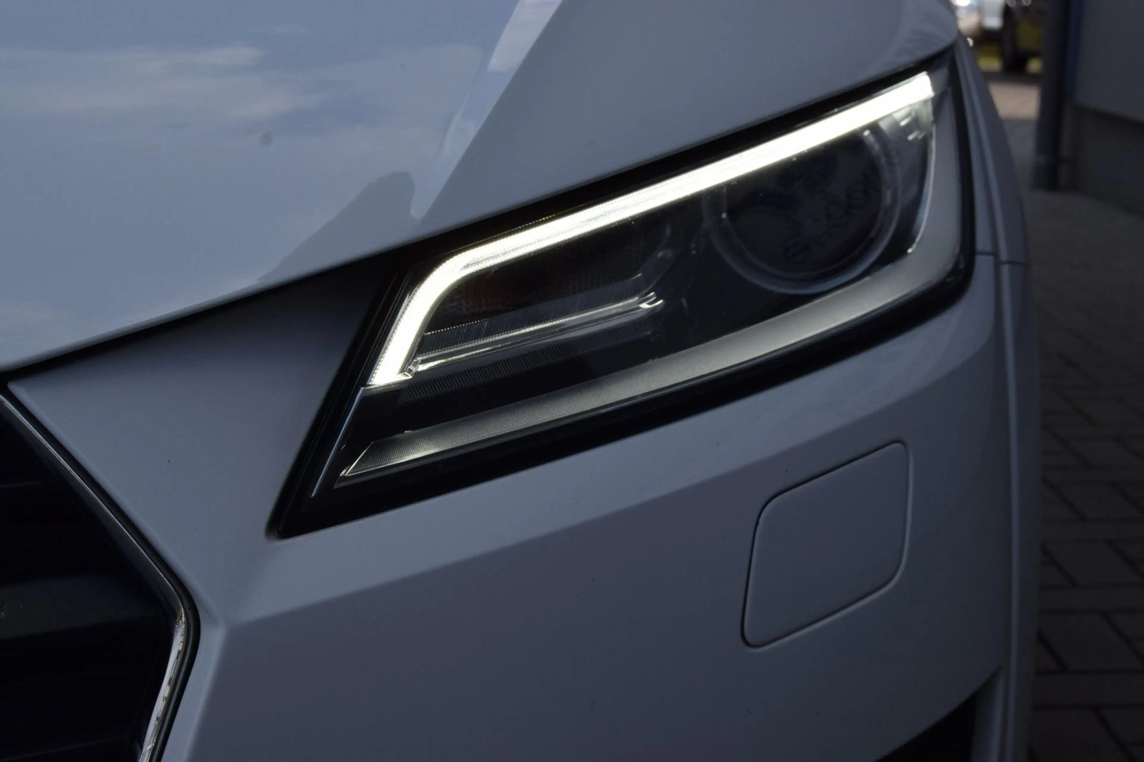 Audi TT Roadster 1.8 TFSI S tronic — photo 7