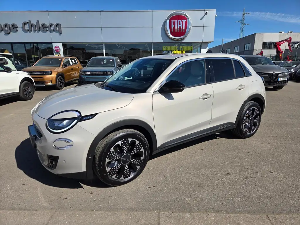 Fiat 600 2025 из Европы — купить под ключ