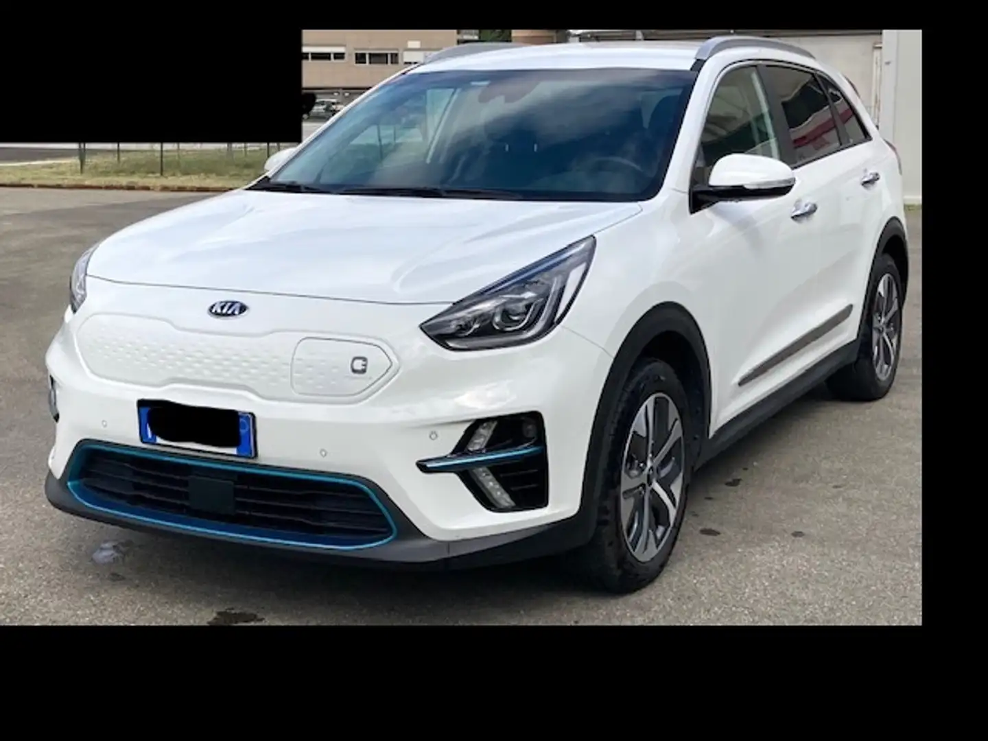 Kia e-Niro Evolution OBC 11Kw Bílá - 1