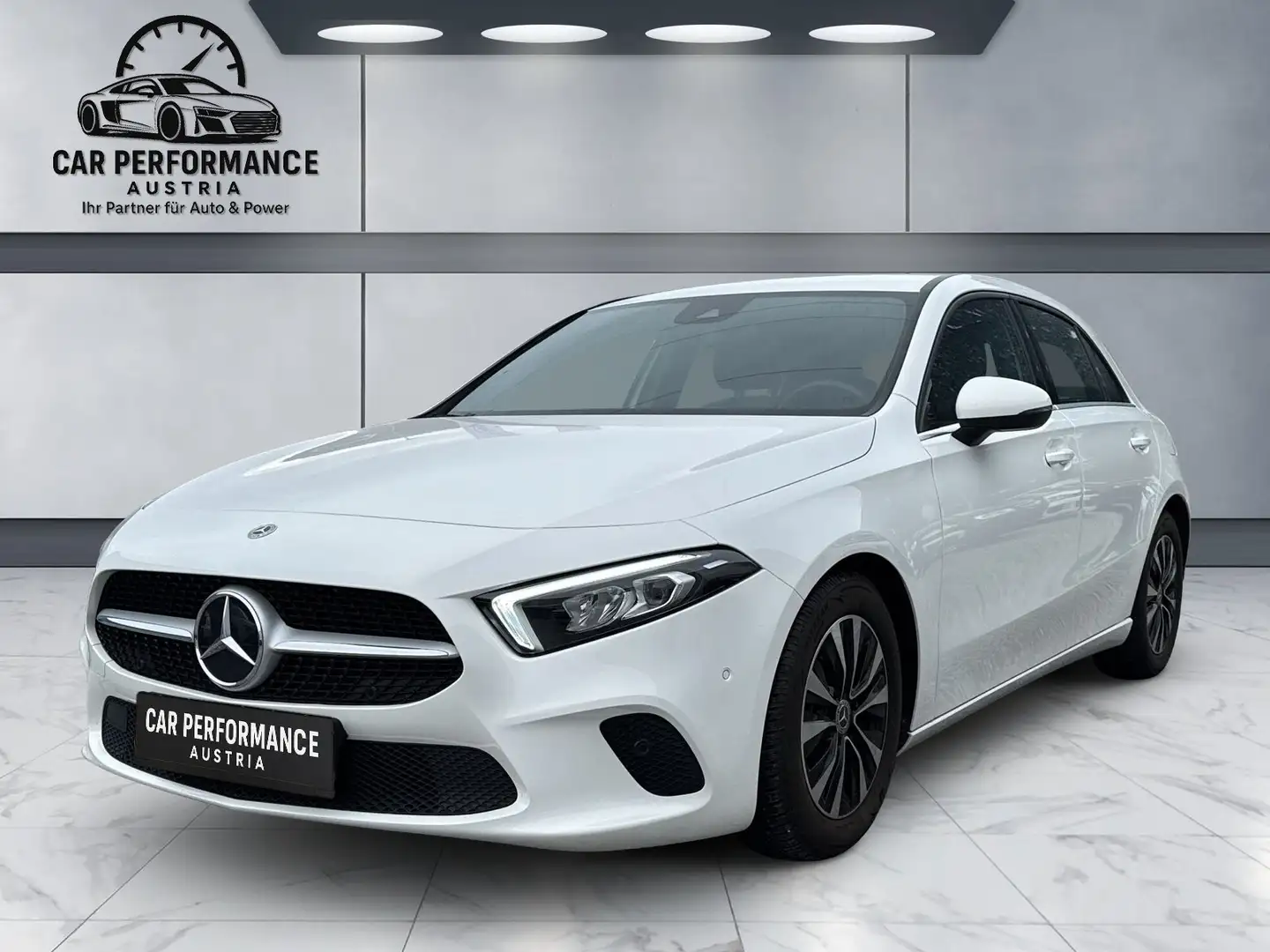 Mercedes-Benz A 180 A 180 d (177.010) Blanc - 1