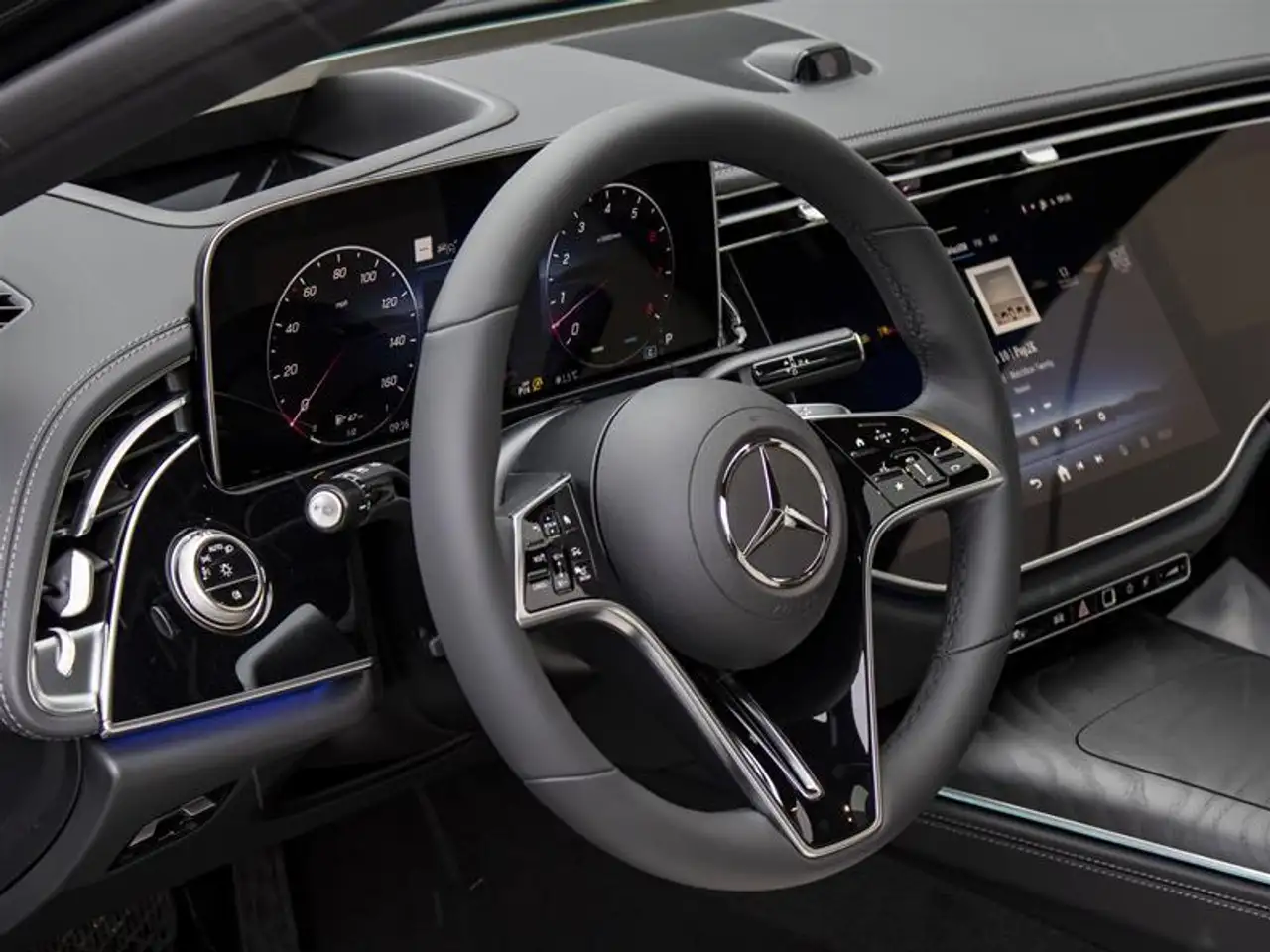 Mercedes-Benz E-Class fotografie Mercedes-Benz E-Class