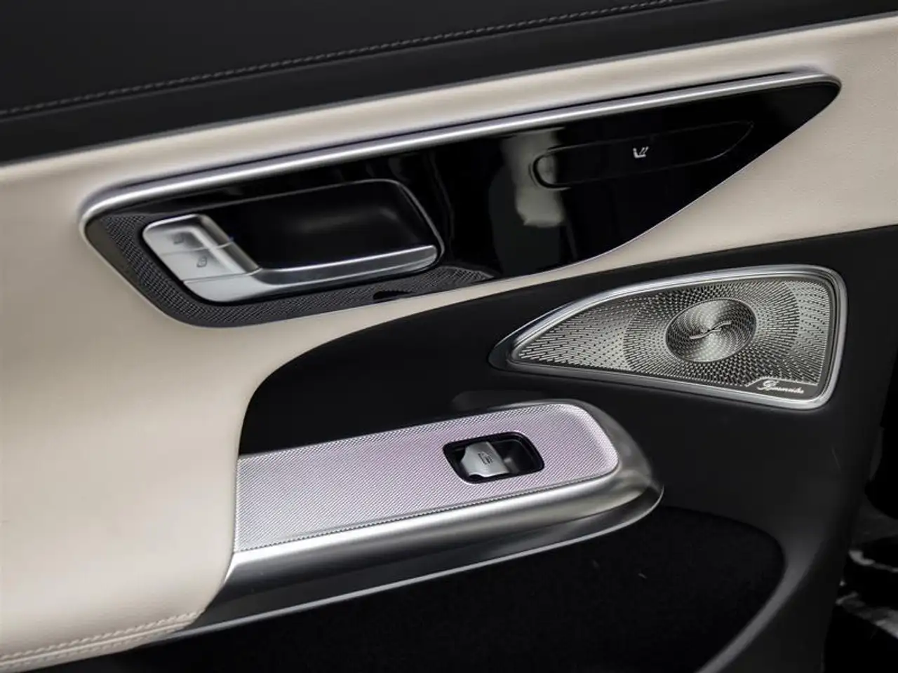 Mercedes-Benz E-Class fotografie Mercedes-Benz E-Class