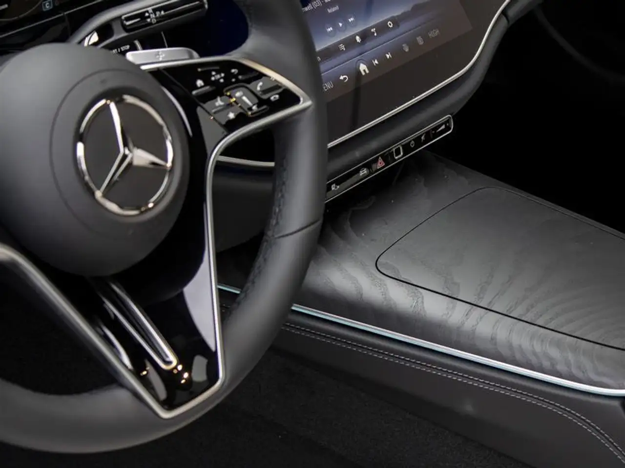 Mercedes-Benz E-Class fotografie Mercedes-Benz E-Class
