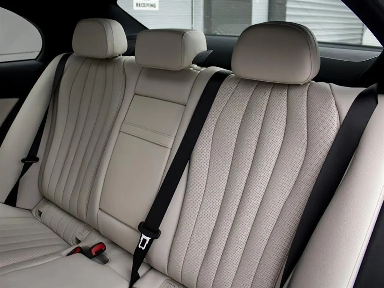 Mercedes-Benz E-Class fotografie Mercedes-Benz E-Class