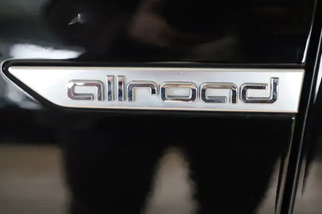 Audi A4 Allroad view 11