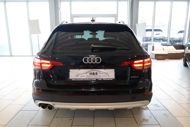 Audi A4 Allroad view 4