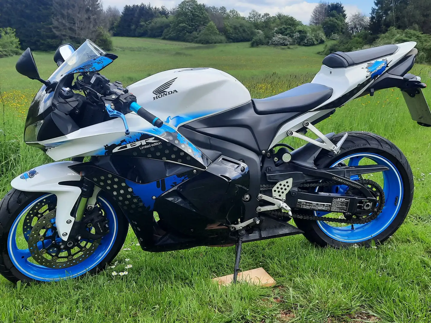 Honda CBR 600 RR - 1