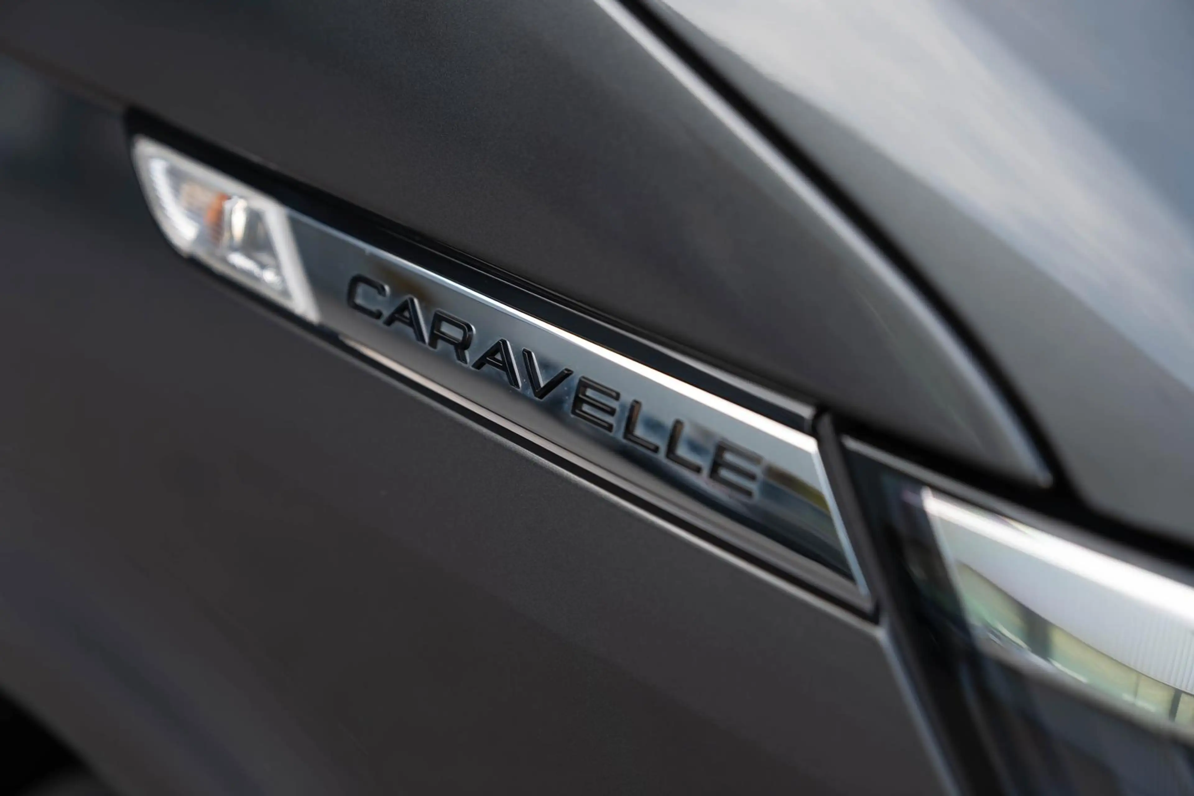 Volkswagen T6.1 Transporter T6.1 Caravelle Comfortline 2.0 TDI — photo 3