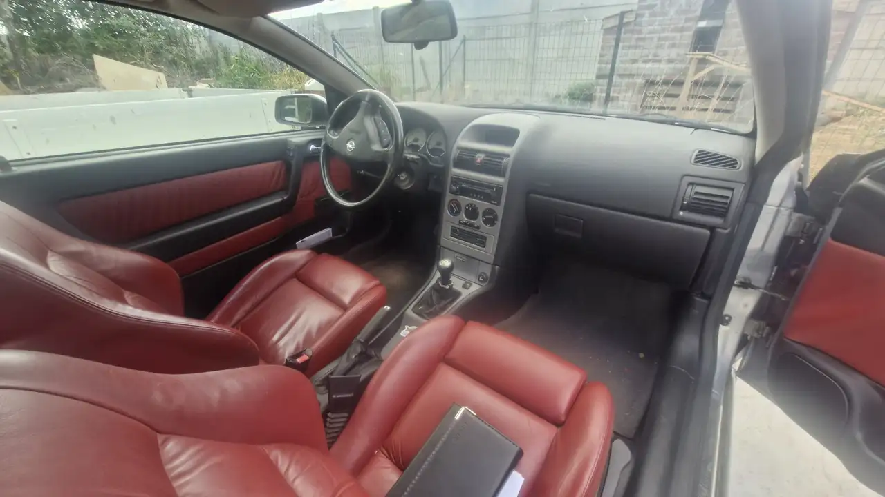 Opel Astra 1.8i XE 16v Édition Bertone, foto 12