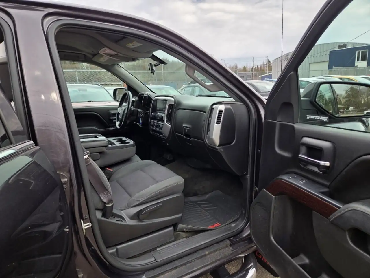 GMC Sierra 1500 снимка GMC Sierra 1500