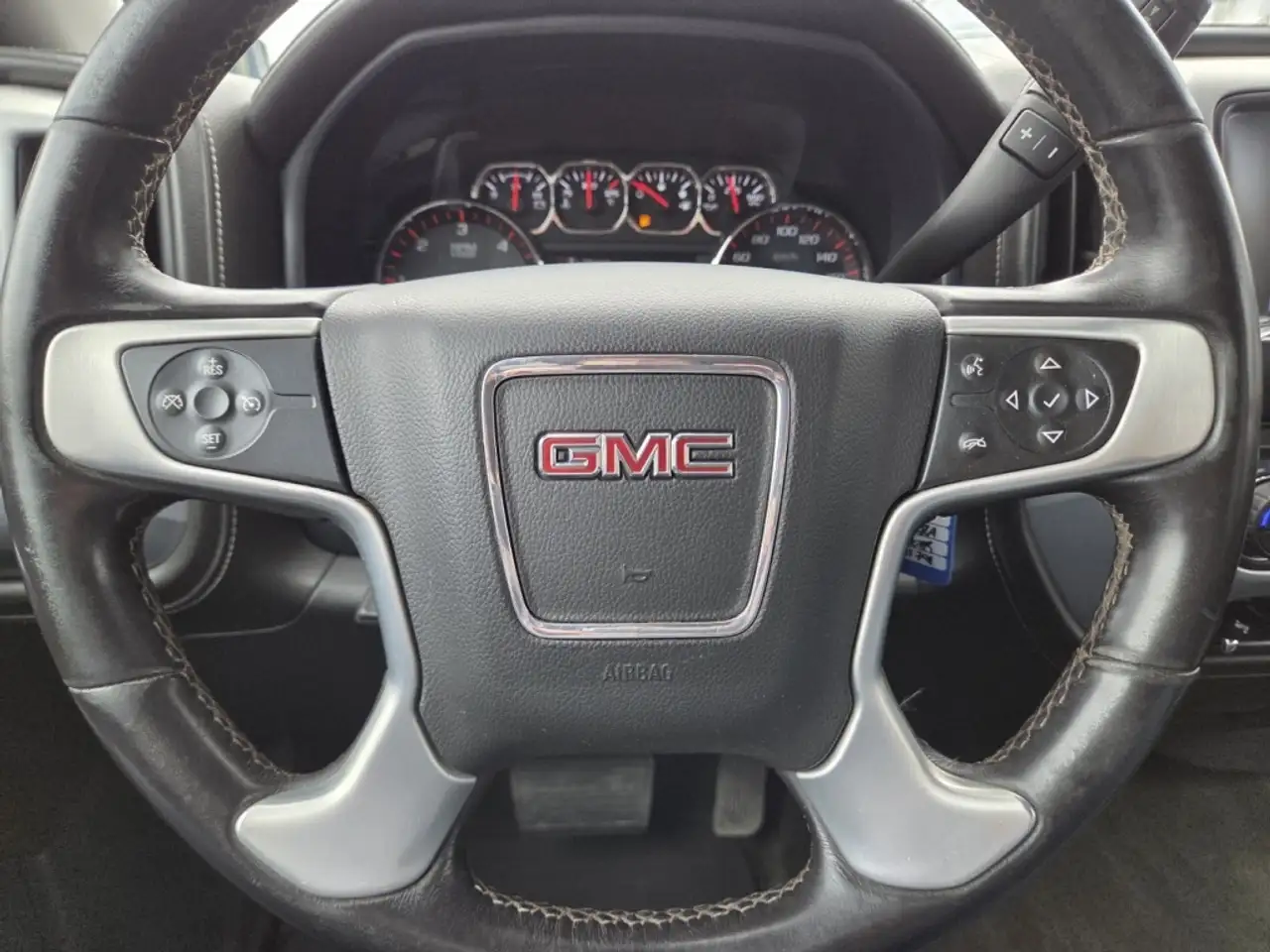 GMC Sierra 1500 снимка GMC Sierra 1500