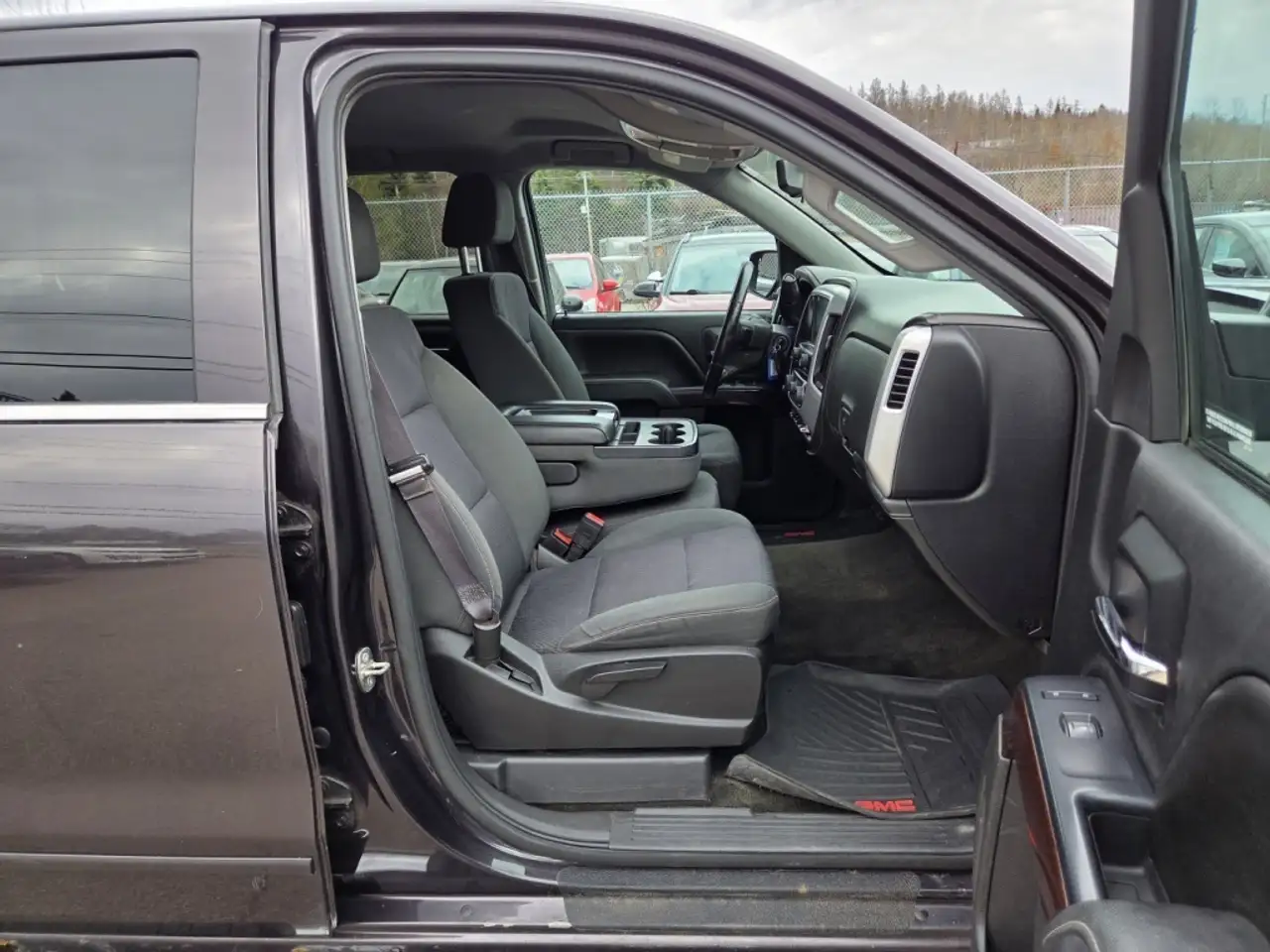 GMC Sierra 1500 снимка GMC Sierra 1500