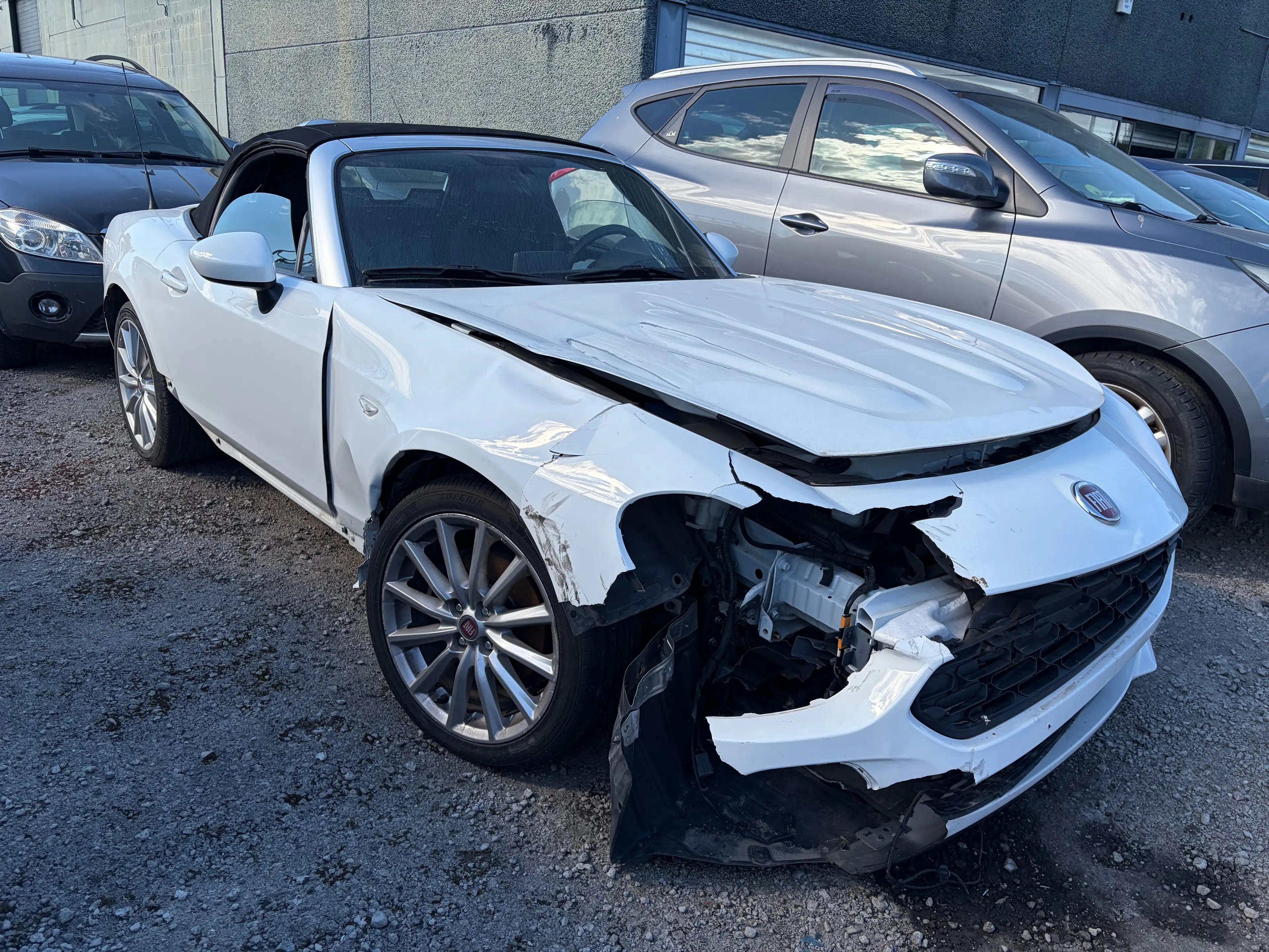 Fiat 124 Spider 124 Spider 1.4 MultiAir Lusso — photo 3