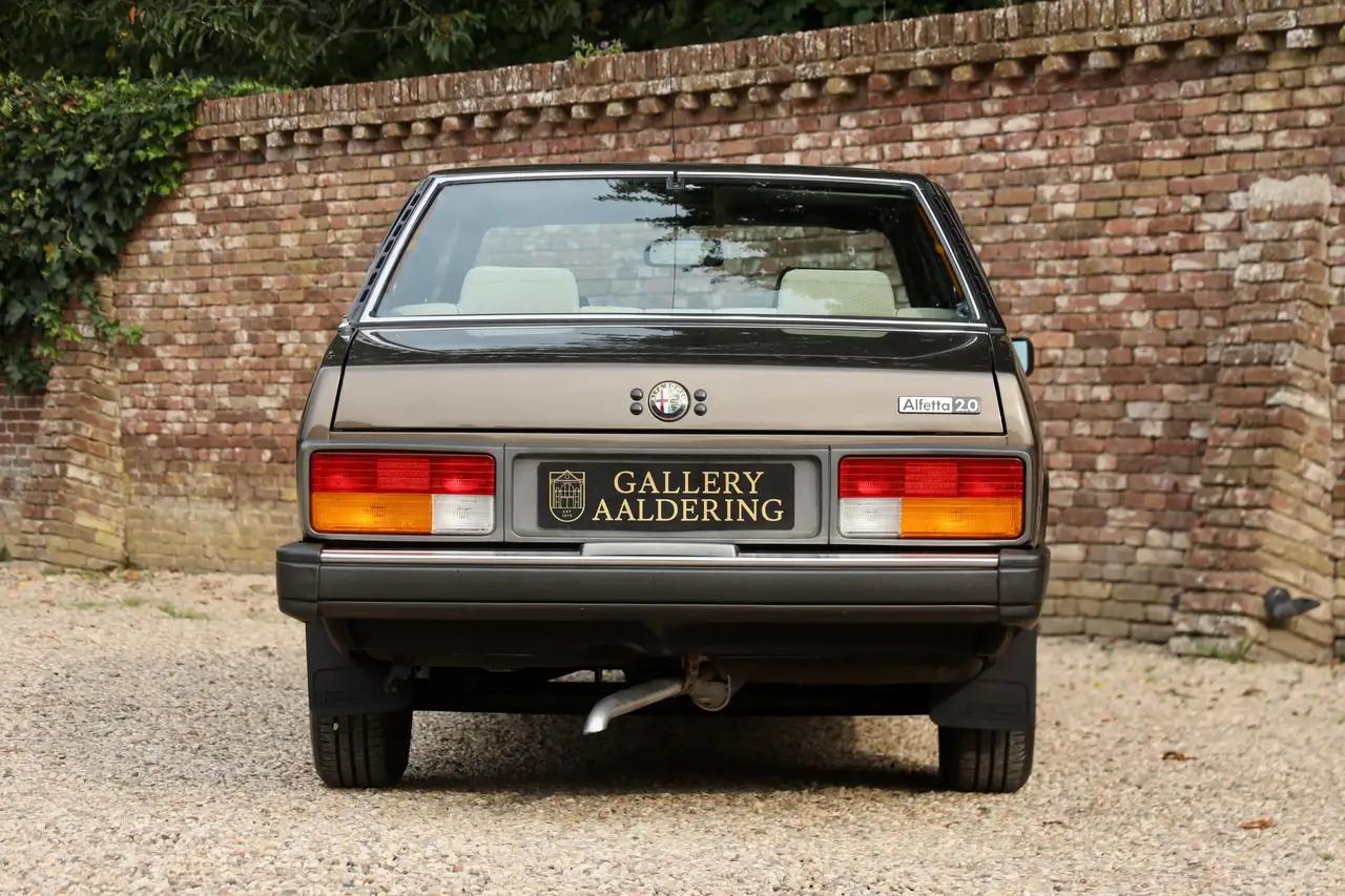 Alfa Romeo Alfetta 2.0 "51.000 kilometers" "Last year production mode, foto 7