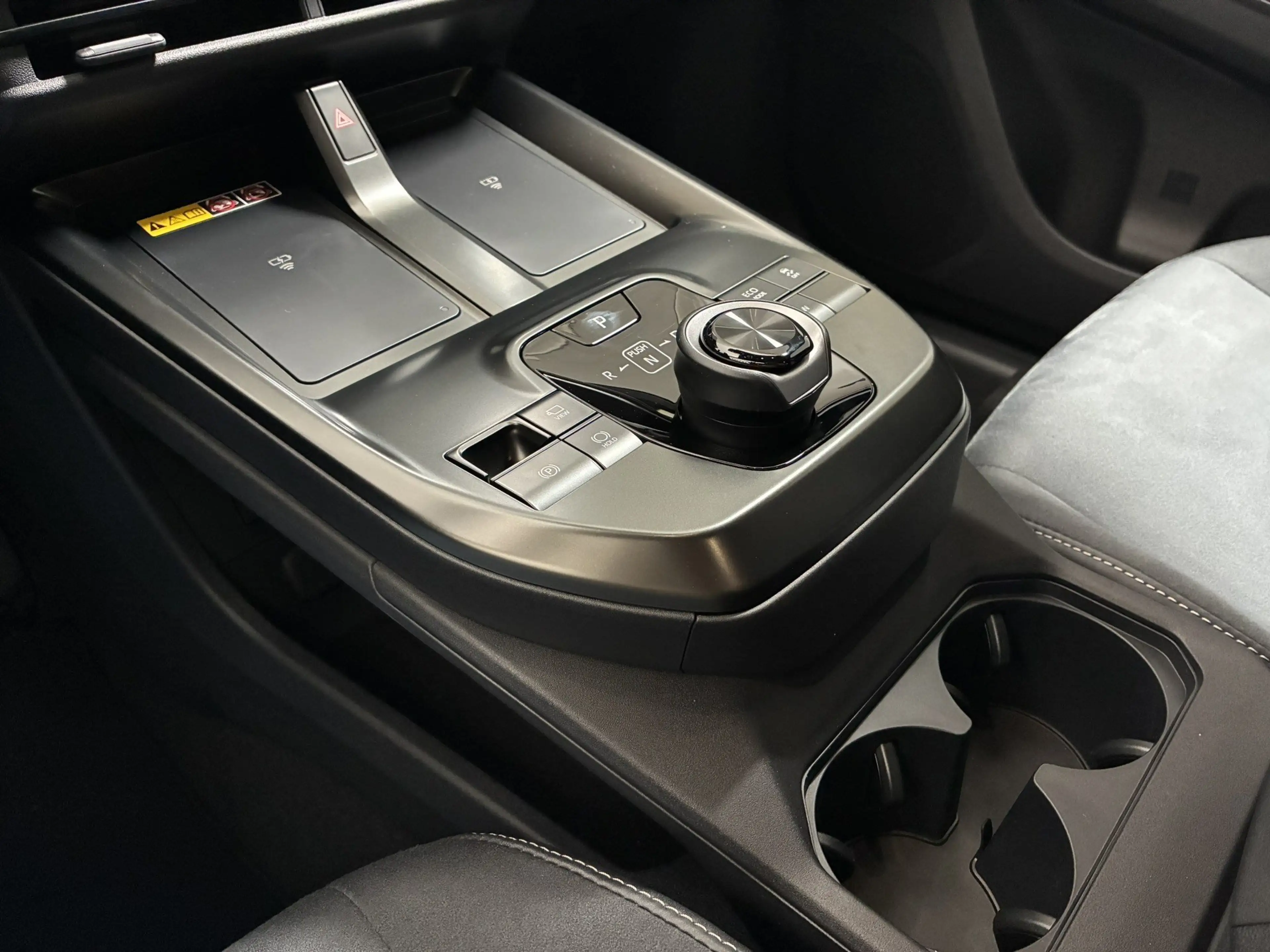 Toyota C-HR+ Elektro 252 kW AWD Lounge — photo 11