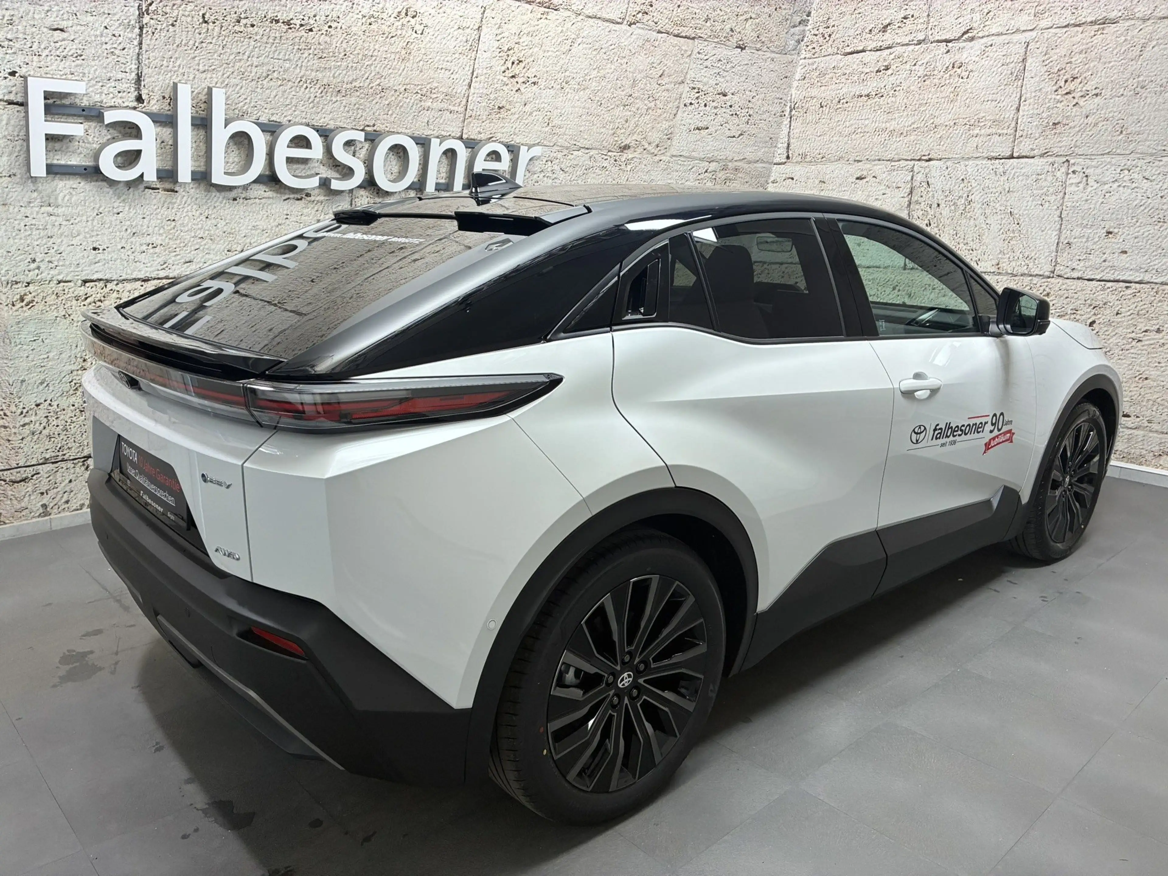 Toyota C-HR+ Elektro 252 kW AWD Lounge — photo 4