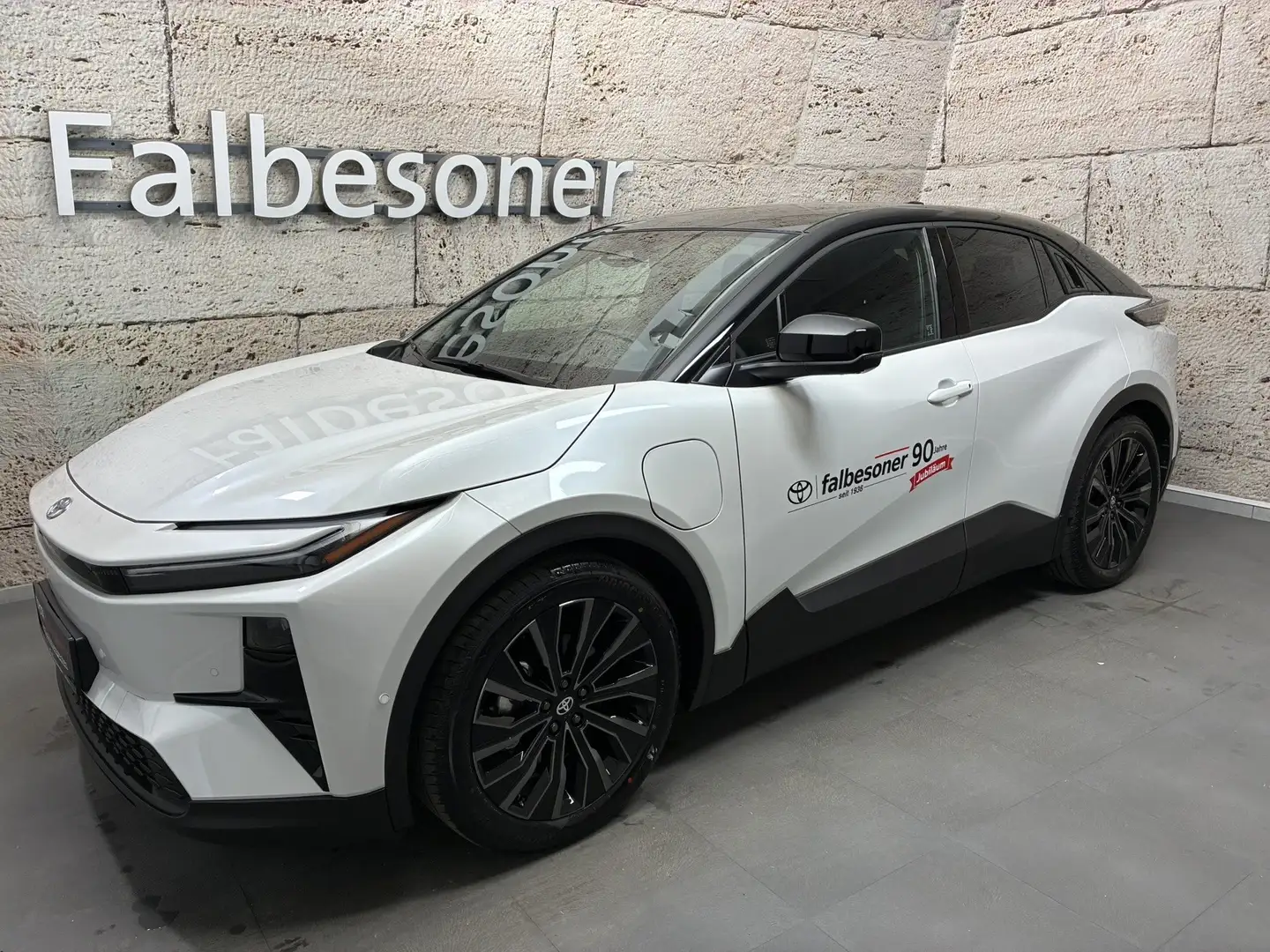 Toyota C-HR+ Elektro 252 kW AWD Lounge Weiß - 2