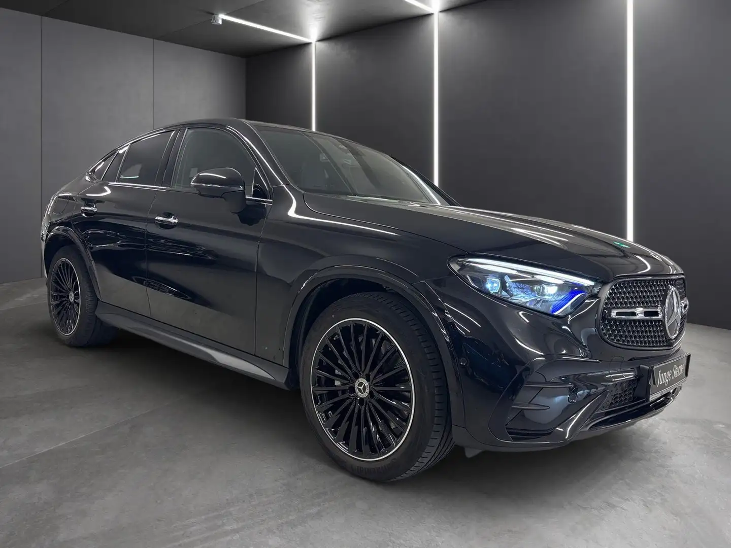 Mercedes-Benz GLC 300 d 4M AMG *Pano*20"*Night*Massage*STDHZG* Schwarz - 2