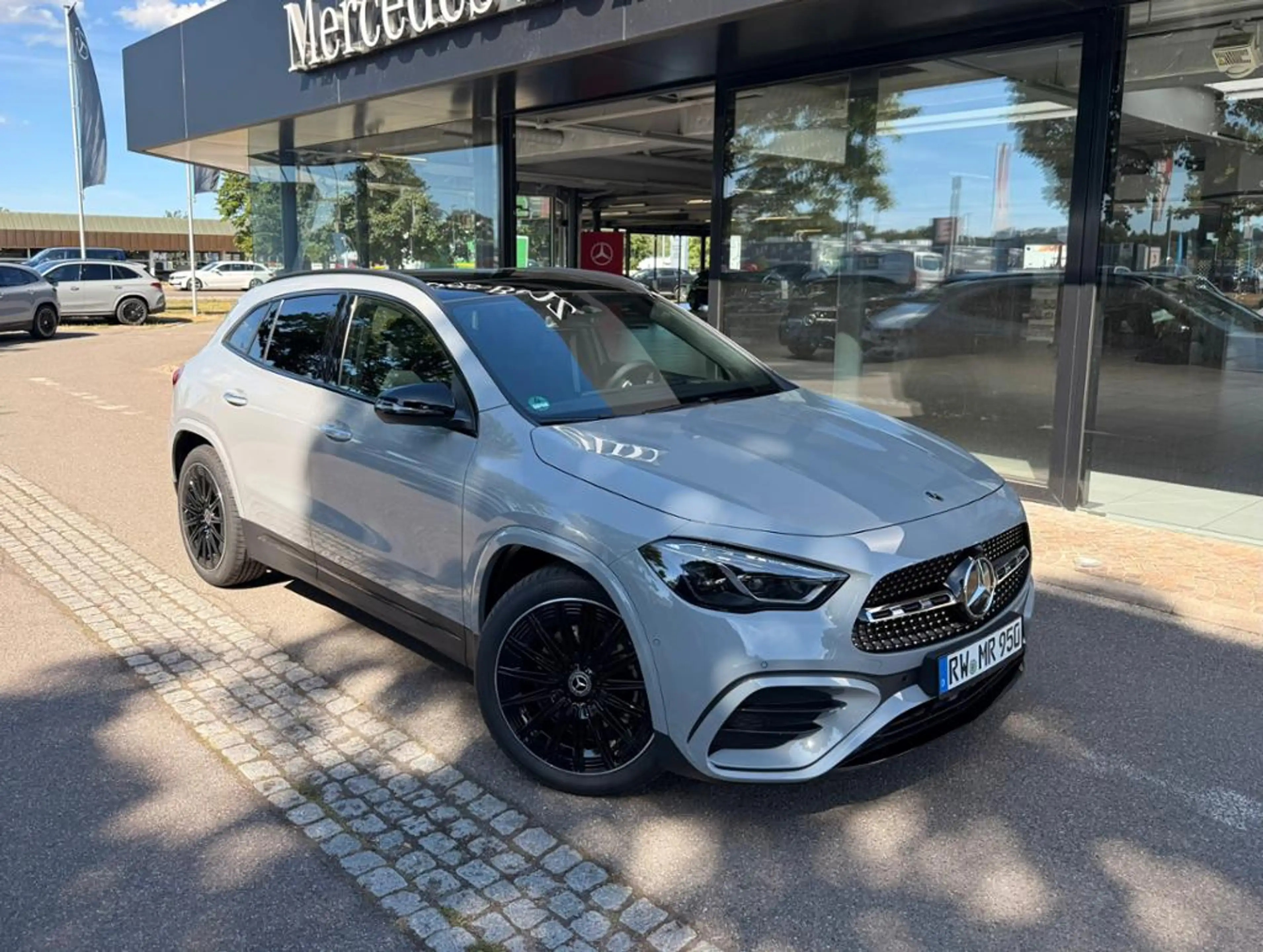 Mercedes-Benz GLA 200 d AHK AUT DynLicht Fernlichtass. Kam. LM — photo 2