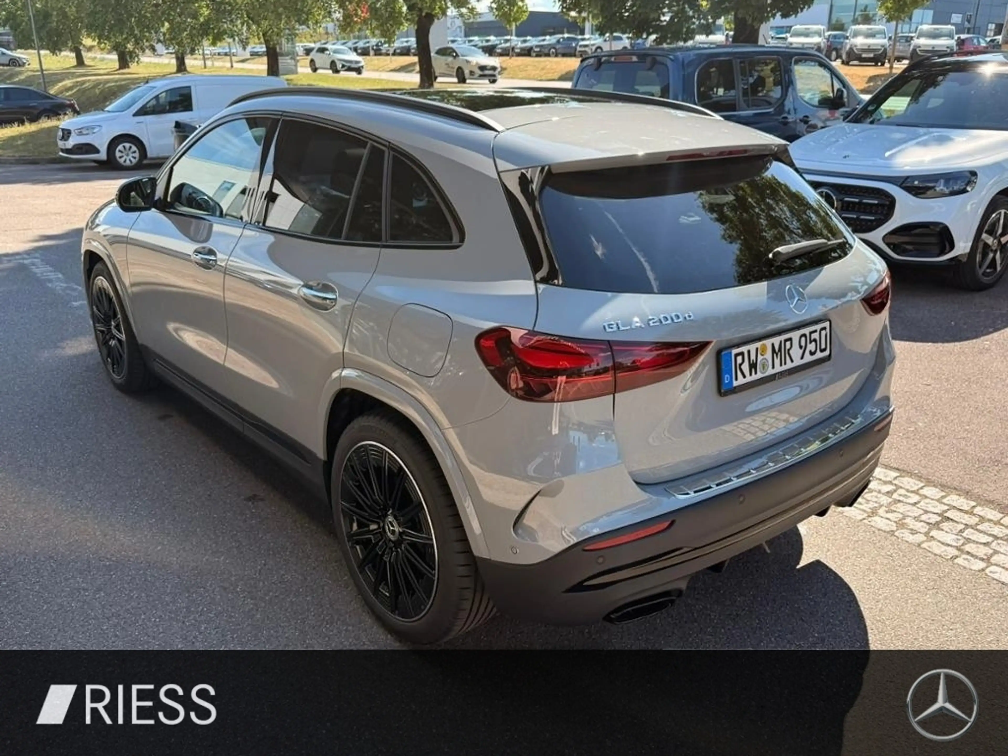 Mercedes-Benz GLA 200 d AHK AUT DynLicht Fernlichtass. Kam. LM — photo 6