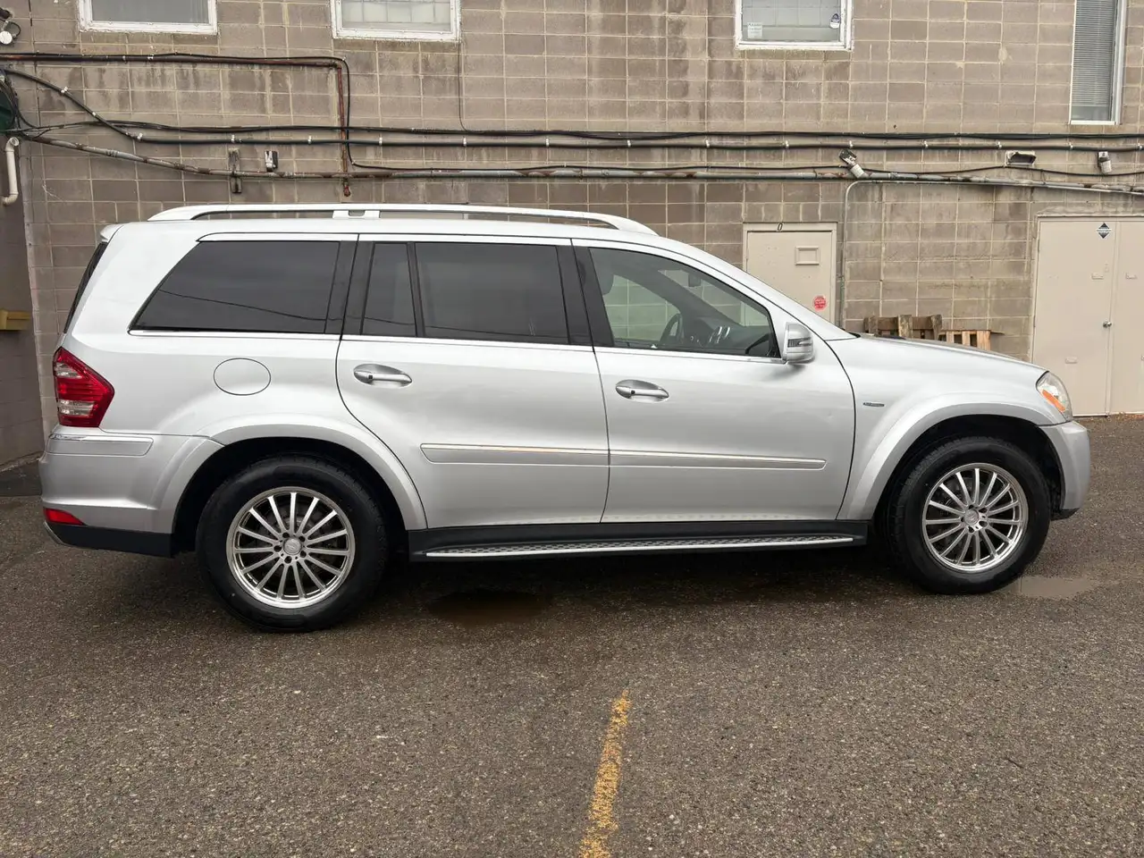 Mercedes-Benz GL-Class снимка Mercedes-Benz GL-Class