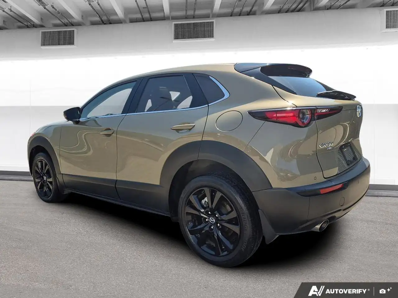 Mazda CX-30 photo Mazda CX-30