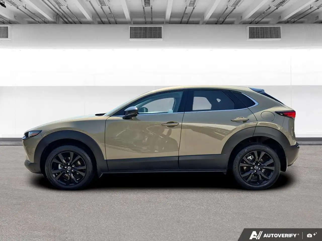 Mazda CX-30 photo Mazda CX-30
