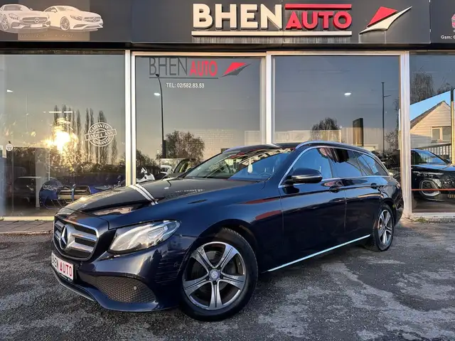Mercedes-Benz E 220 /ECLAIRAGE AMBIANCE/NAVI/AIRCO/CUIR/LED