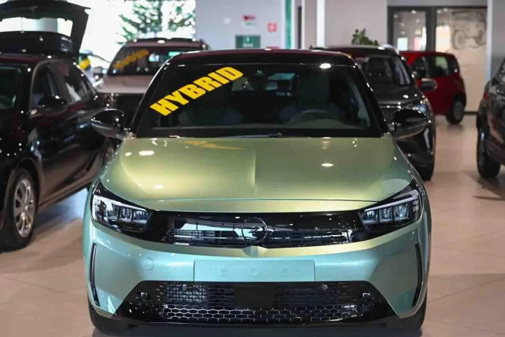 Opel Corsa Hybrid 110 CV aut. YES Verde - 2