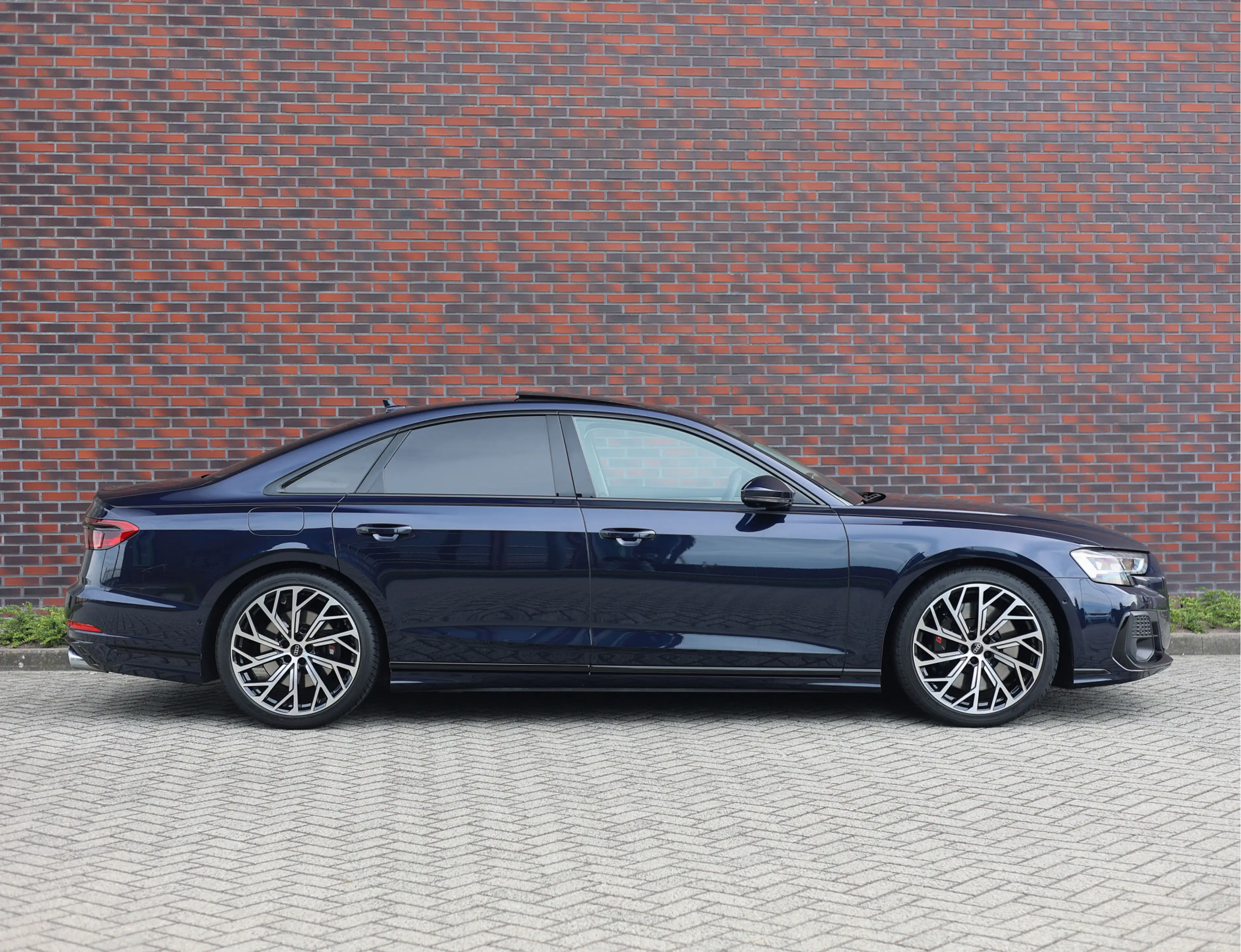 Audi S8 4.0 TFSI S8 Quattro | Design Selection - Bang & Ol — photo 13