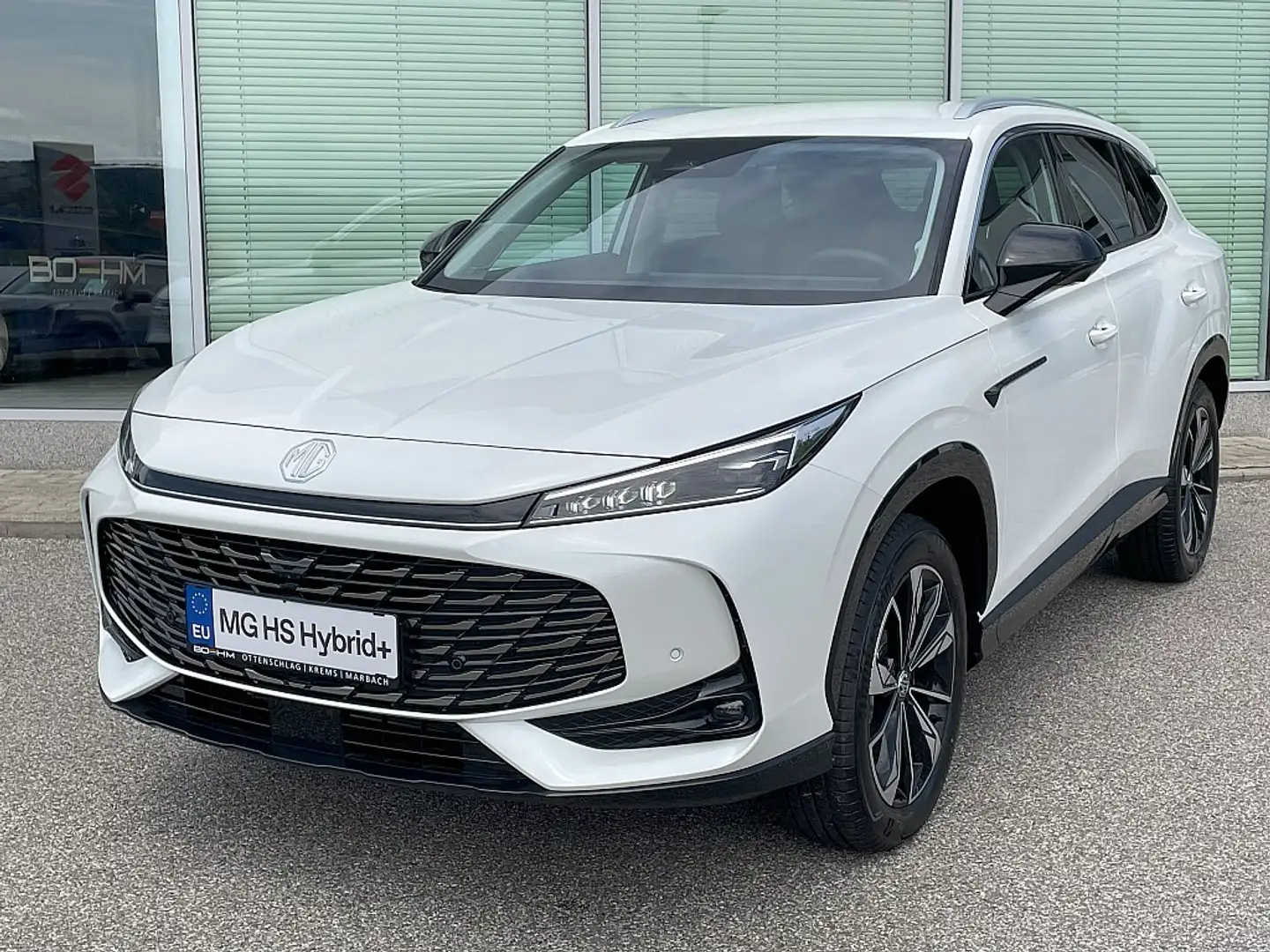 MG HS Hybrid+  **32.990,-  Luxury-Ausstattung Blanco - 1
