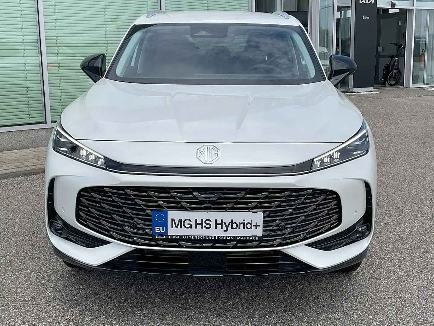 MG HS Hybrid+  **32.990,-  Luxury-Ausstattung Blanco - 2