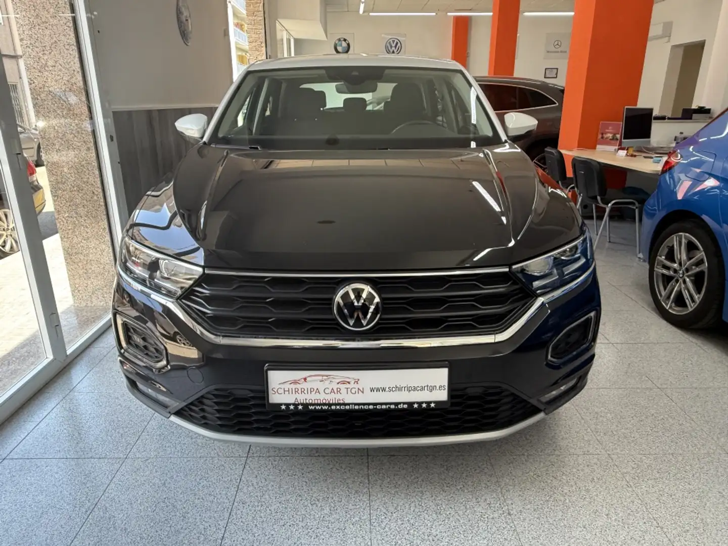 Volkswagen T-Roc 1.0 TSI Advance 81kW Negro - 2