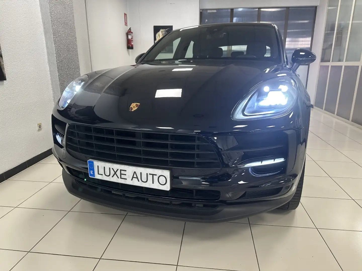 Porsche Macan Aut. Negro - 2