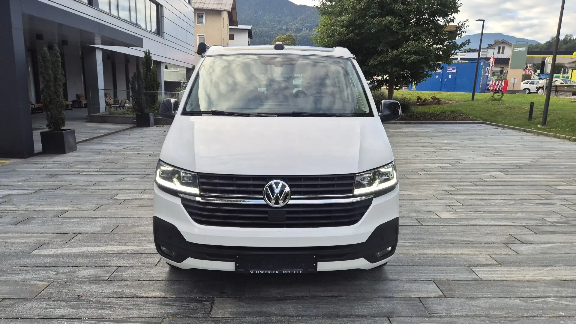 Volkswagen T6.1 California Beach Weiß - 2