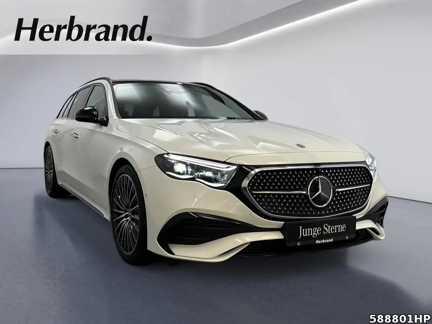 Mercedes-Benz E 220 d T AMG  DigitalLight Pano AHK Night Memo. Weiß - 2