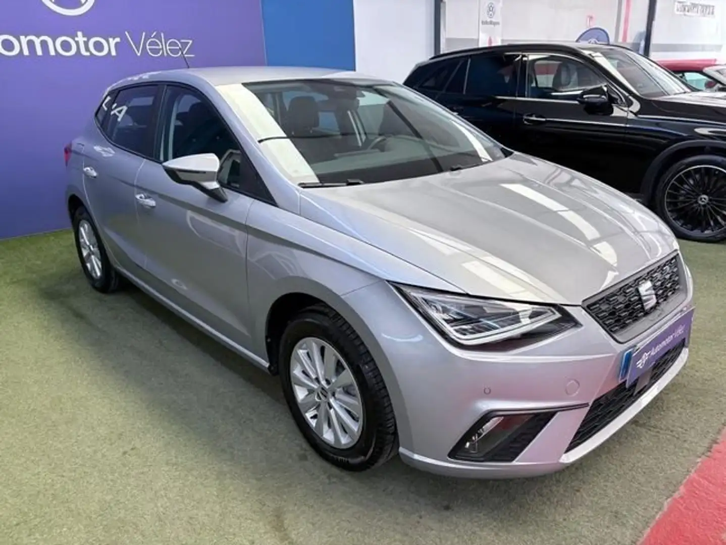 SEAT Ibiza 1.0 TSI STYLE Gris - 1