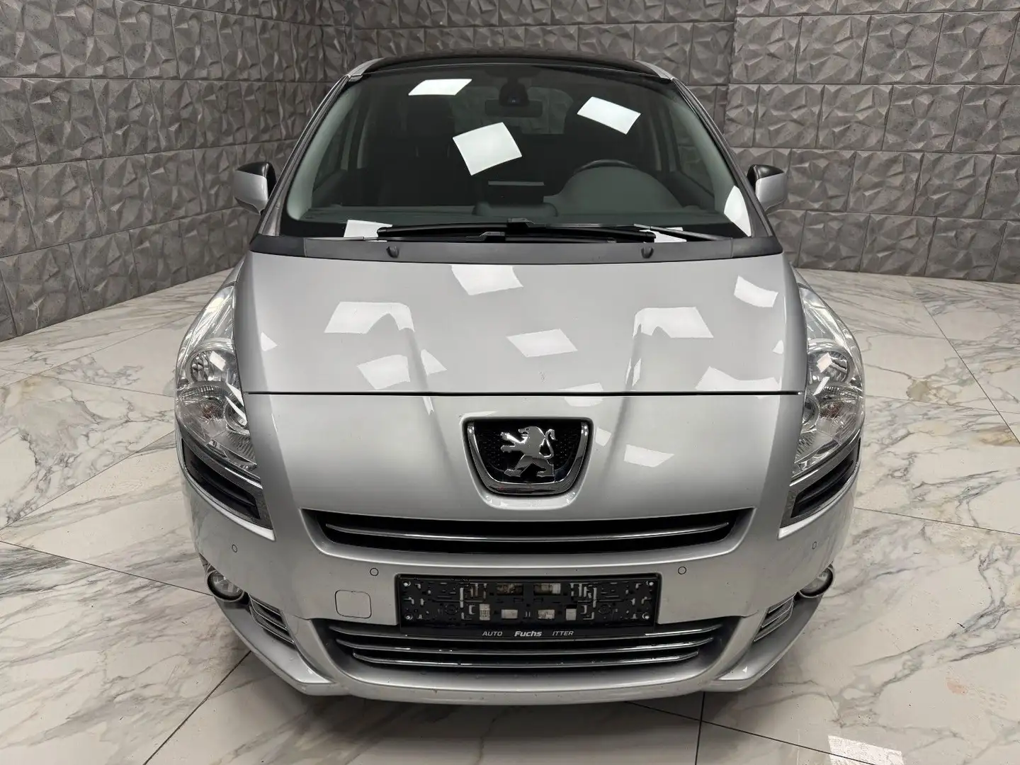 Peugeot 5008 Business-Line*Panorama-Navi*VOLL FAHRBEREIT Grau - 2
