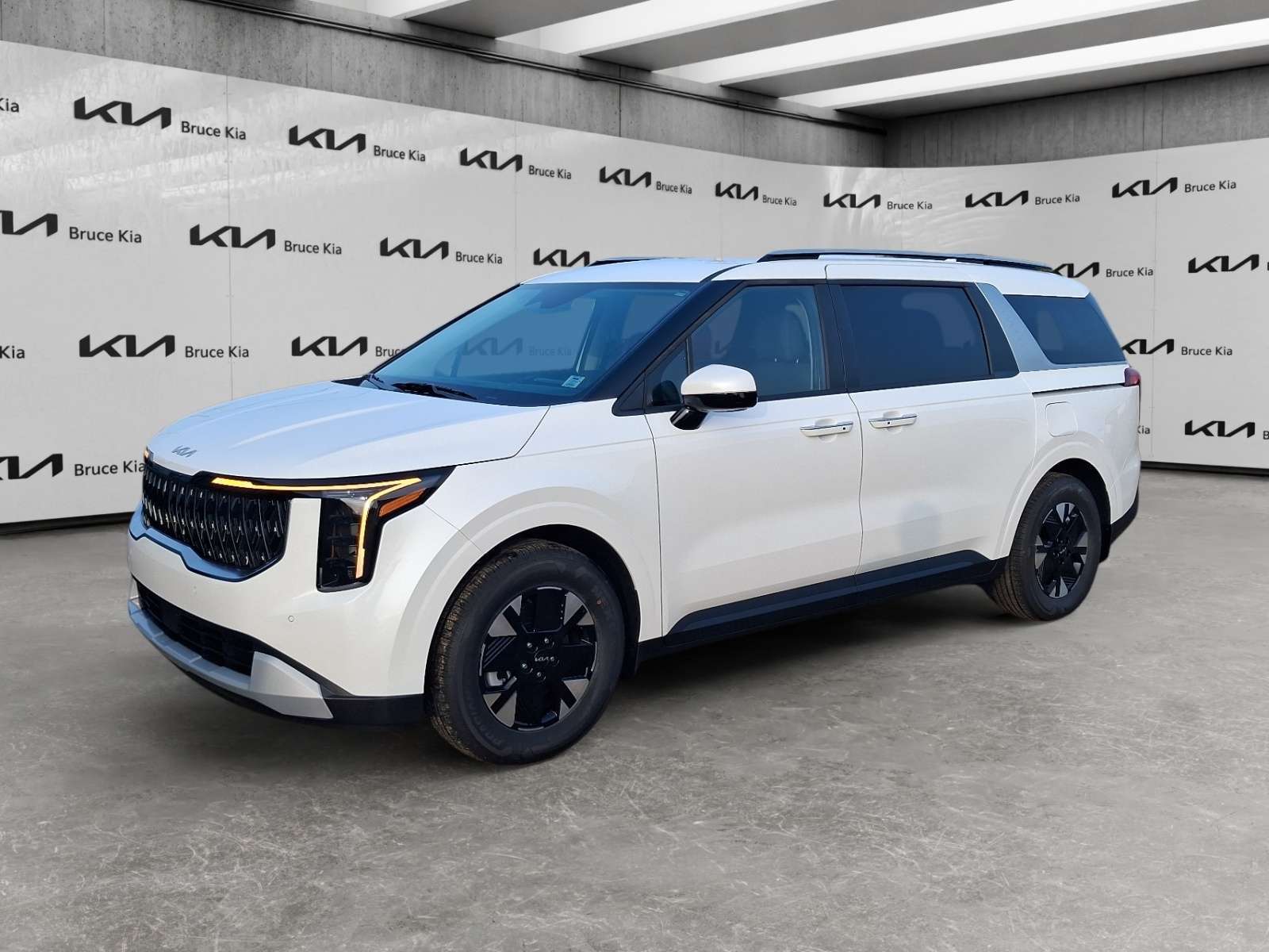 White 2027 Kia Carnival Hybrid Minivan 6-Speed Automatic