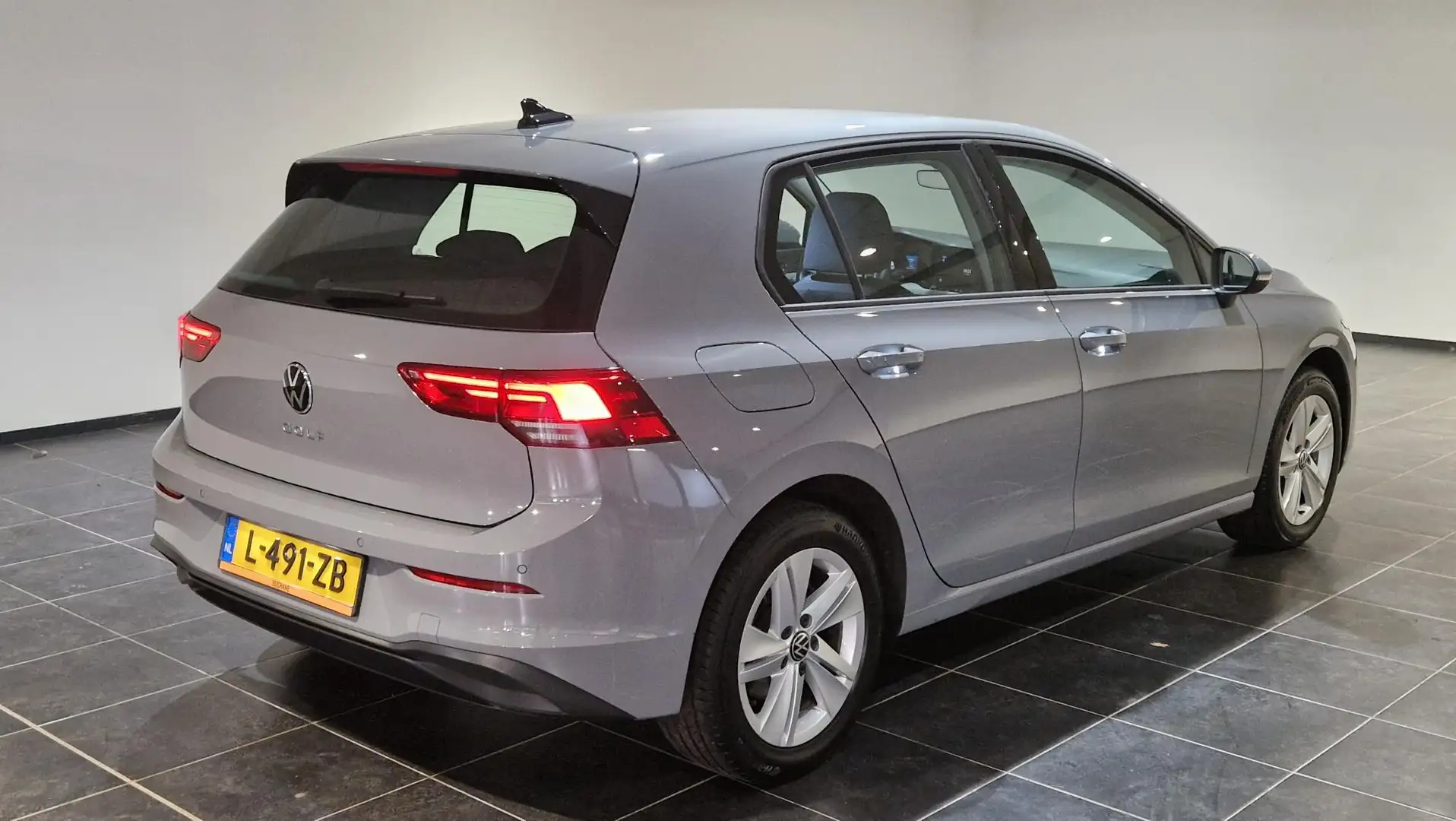 Volkswagen Golf 1.0 TSI Life | Digitaal dashboard | Sfeerverlichti Gris - 2