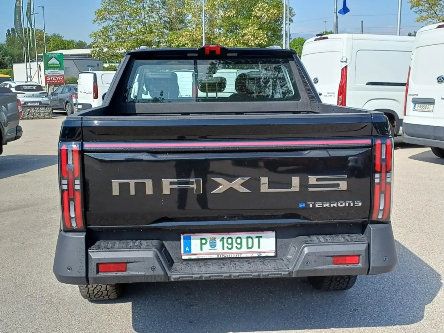 Maxus eTERRON 9 eTerron9 Flagship Schwarz - 2