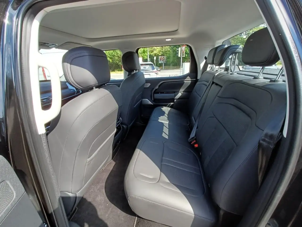 Maxus eTERRON 9 2025