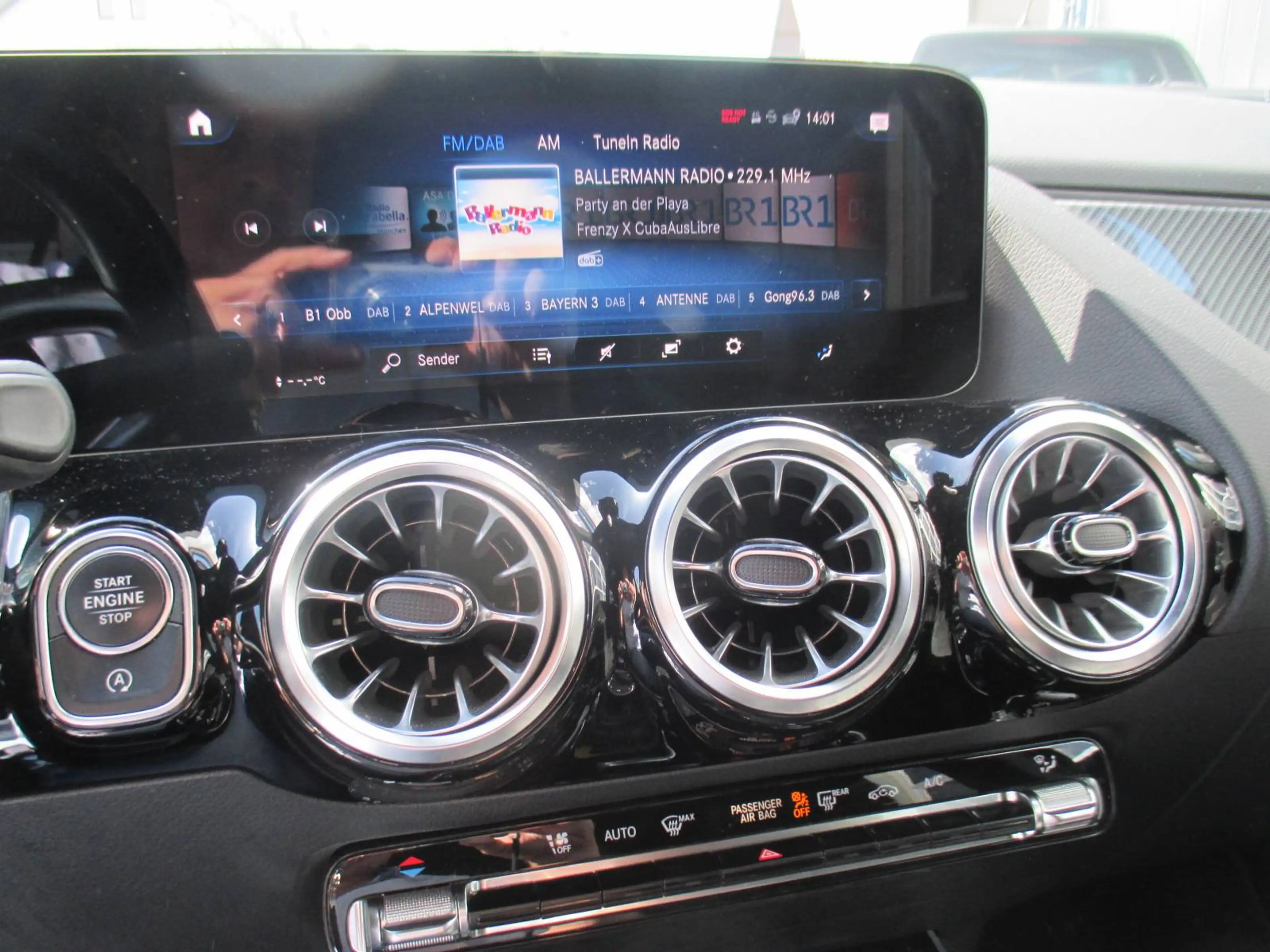 Mercedes-Benz GLA 200 GLA 200 (247.787) — photo 2