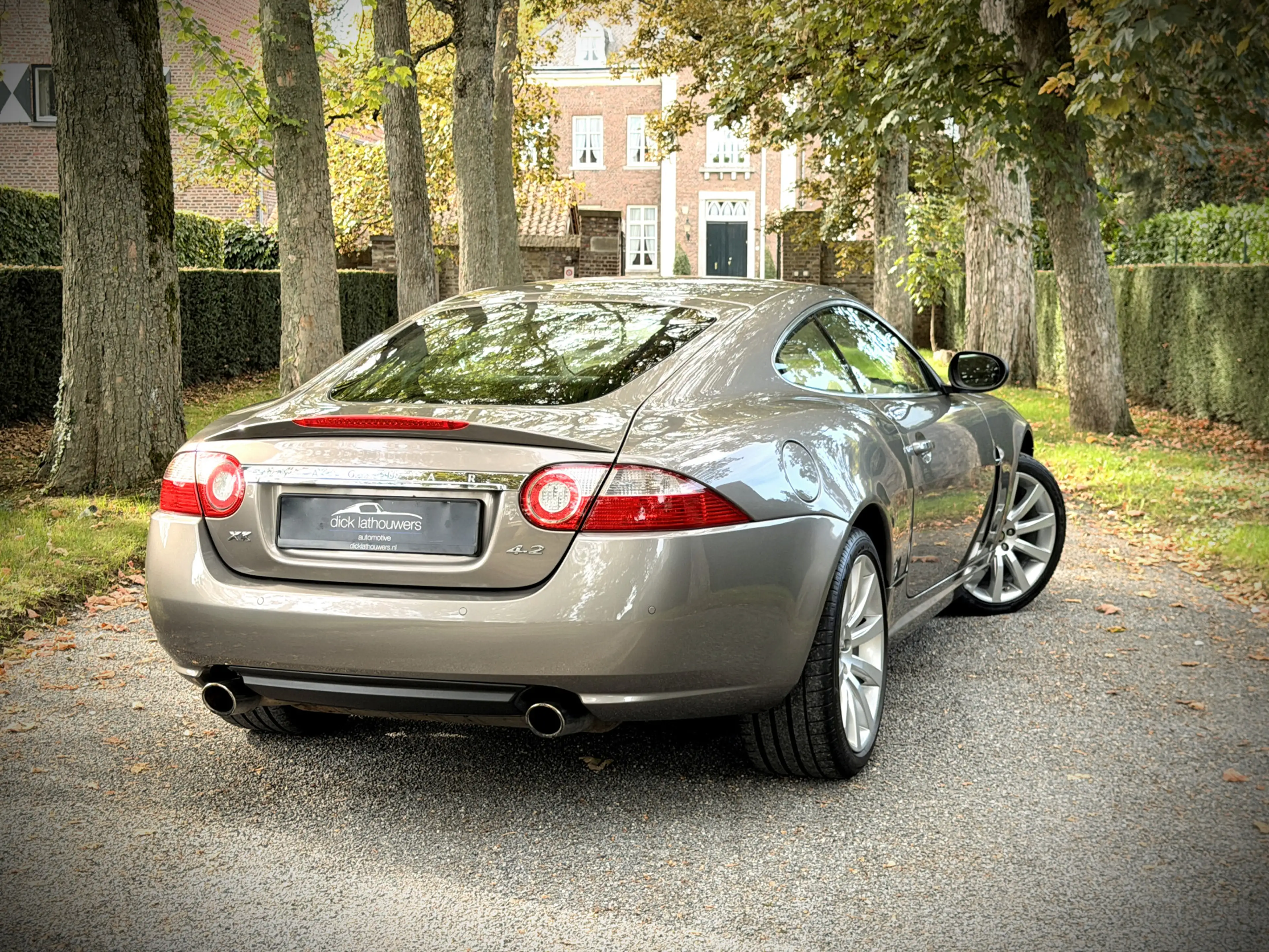 Jaguar XK 4.2 V8 Coupé — photo 2