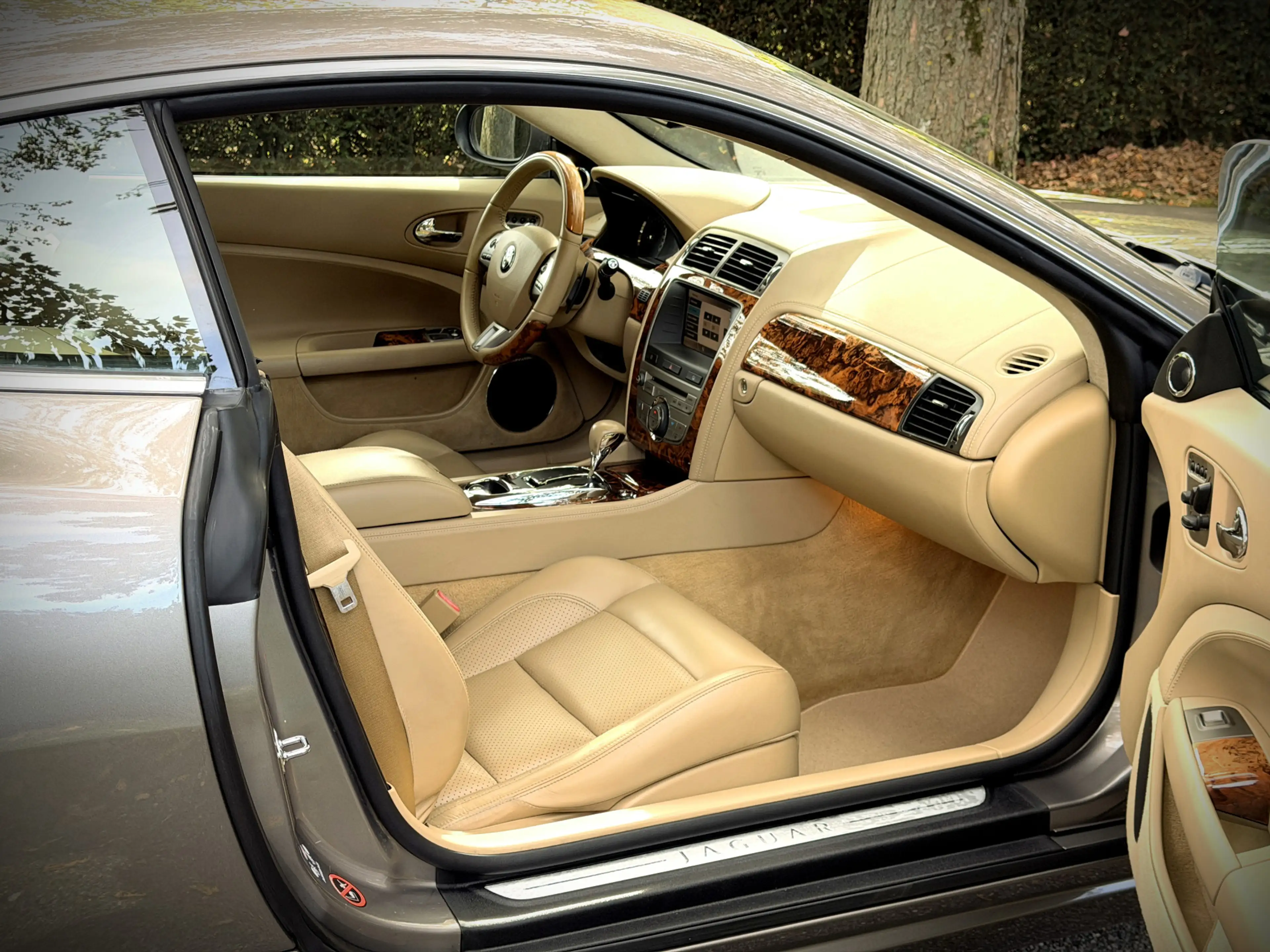 Jaguar XK 4.2 V8 Coupé — photo 26