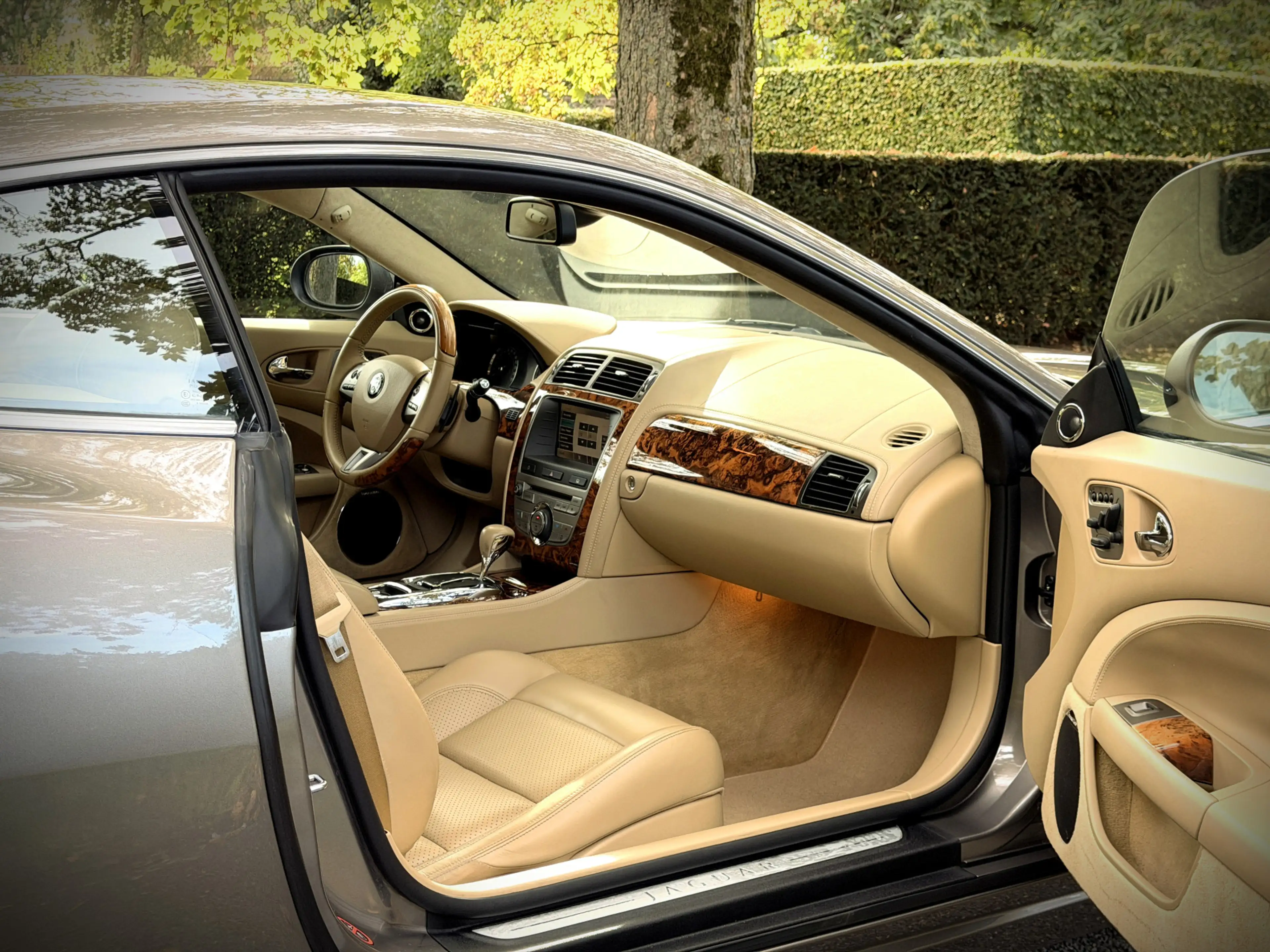 Jaguar XK 4.2 V8 Coupé — photo 25