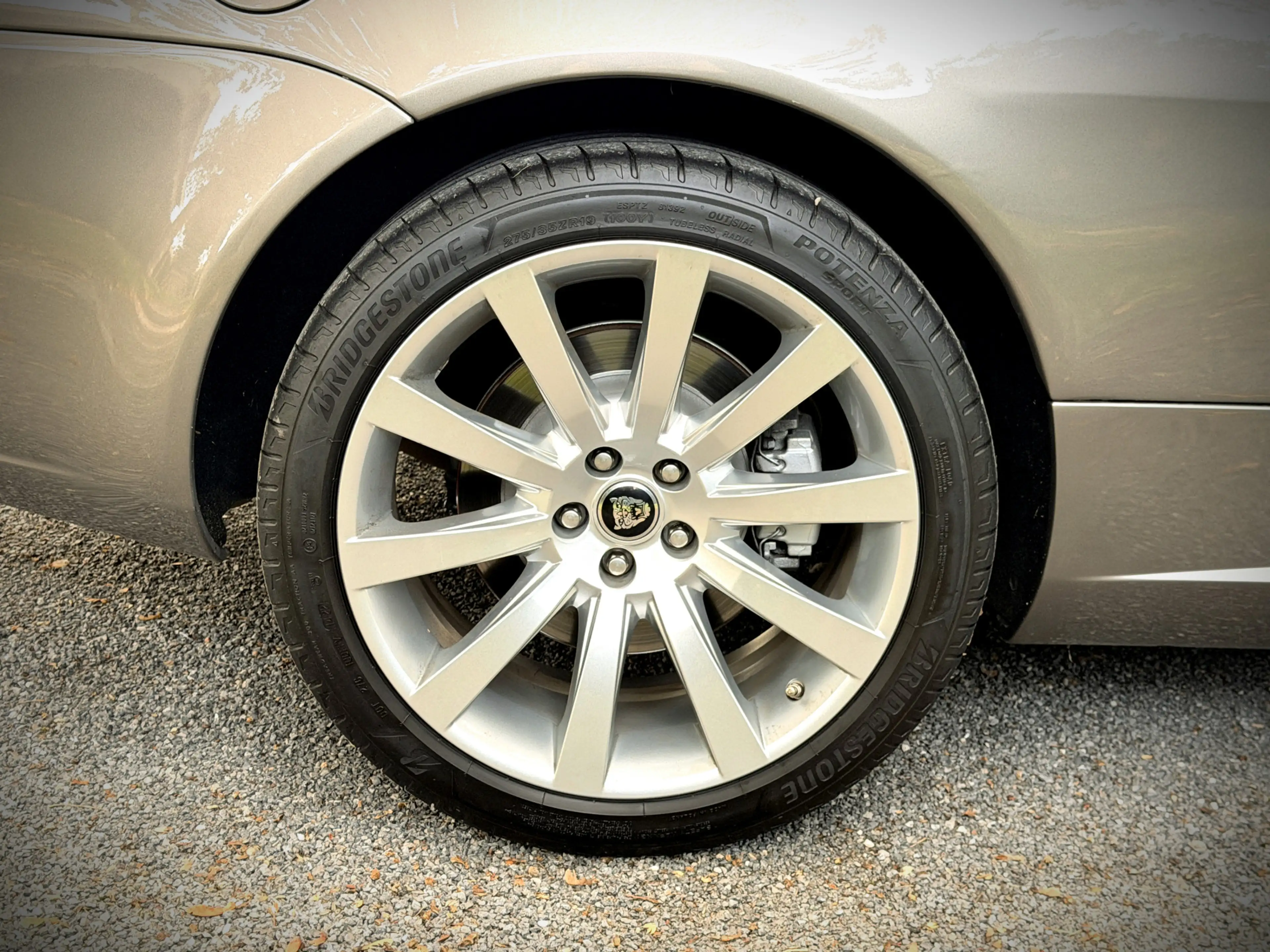 Jaguar XK 4.2 V8 Coupé — photo 32