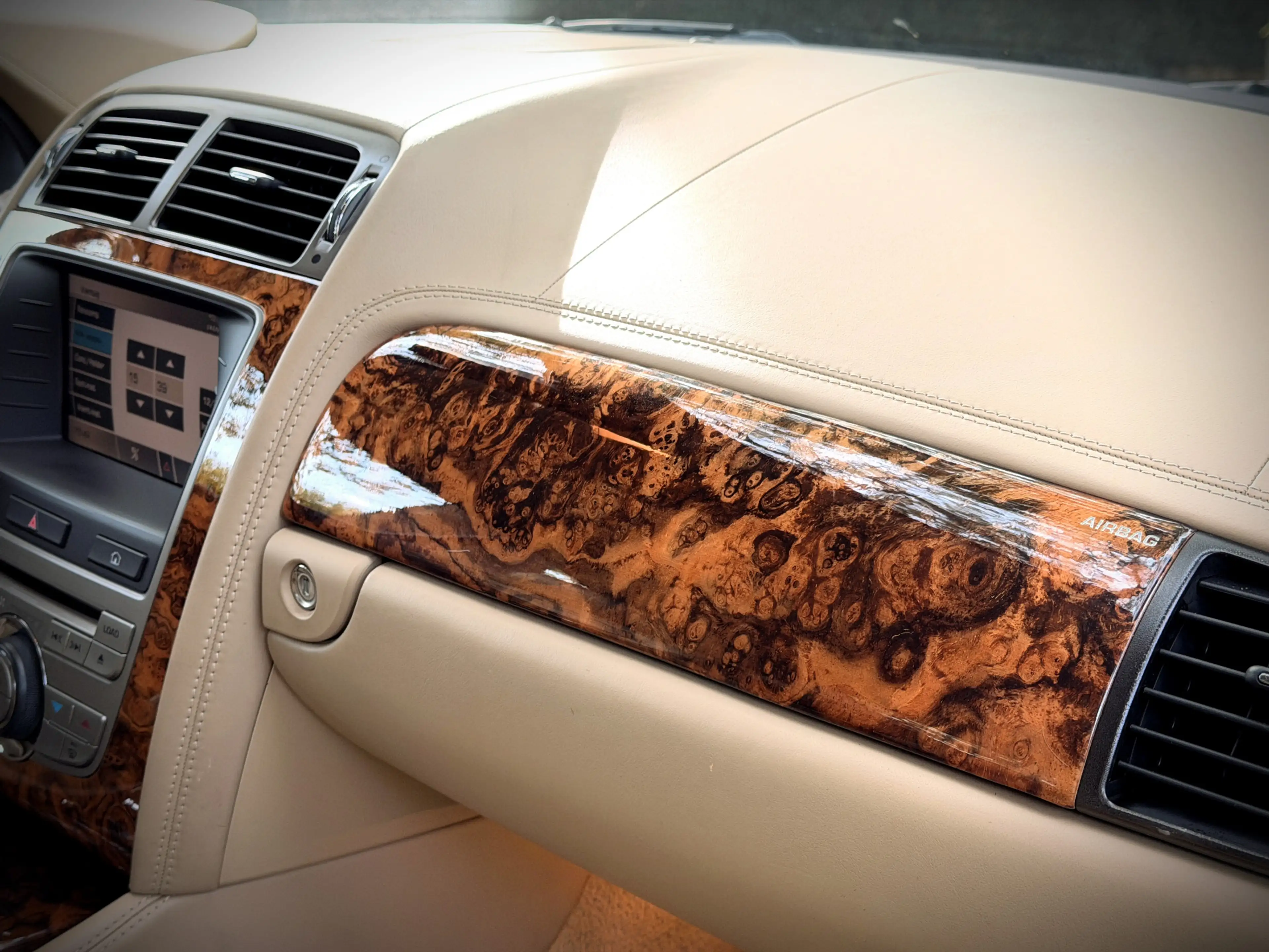 Jaguar XK 4.2 V8 Coupé — photo 19