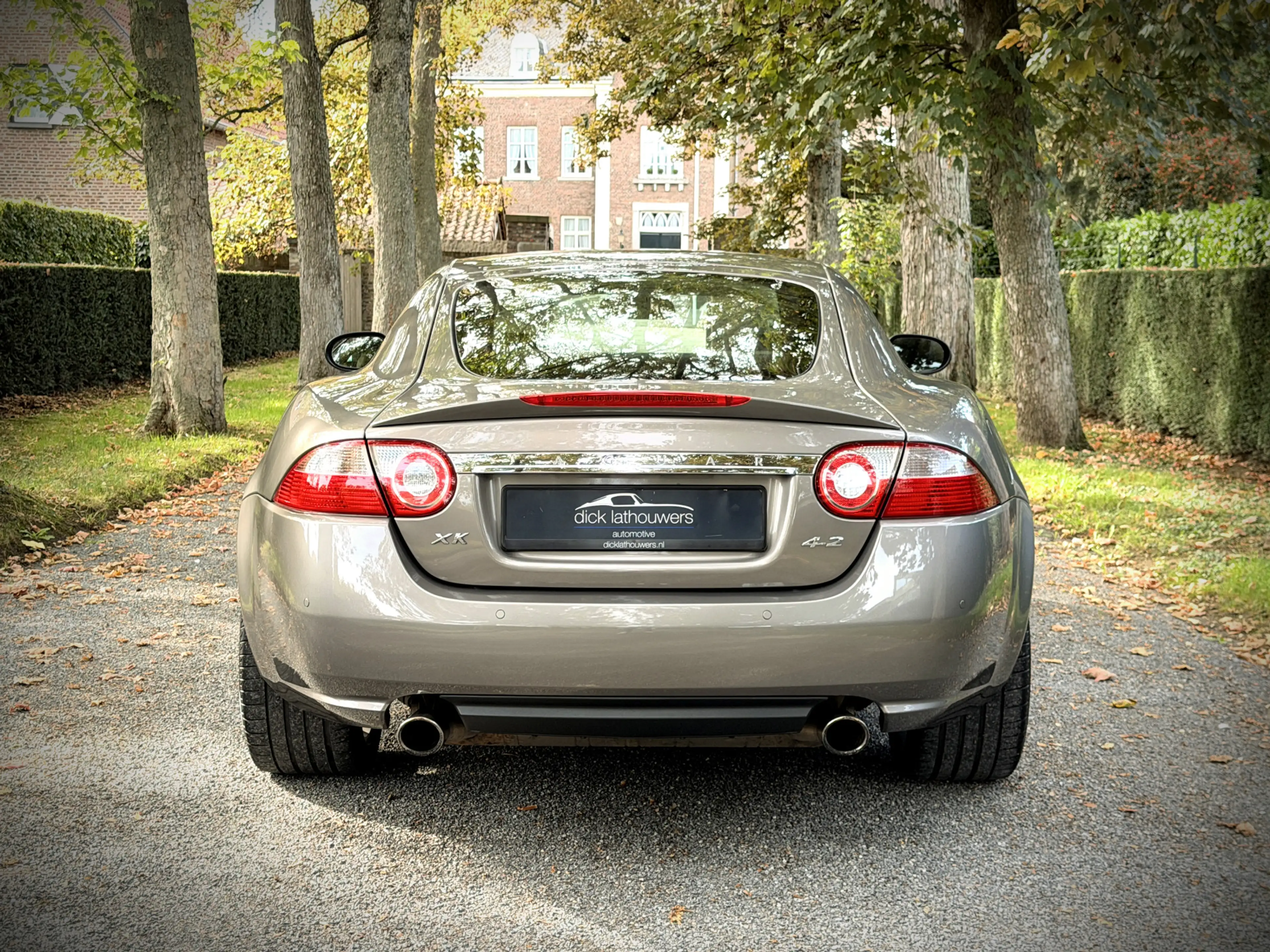 Jaguar XK 4.2 V8 Coupé — photo 4