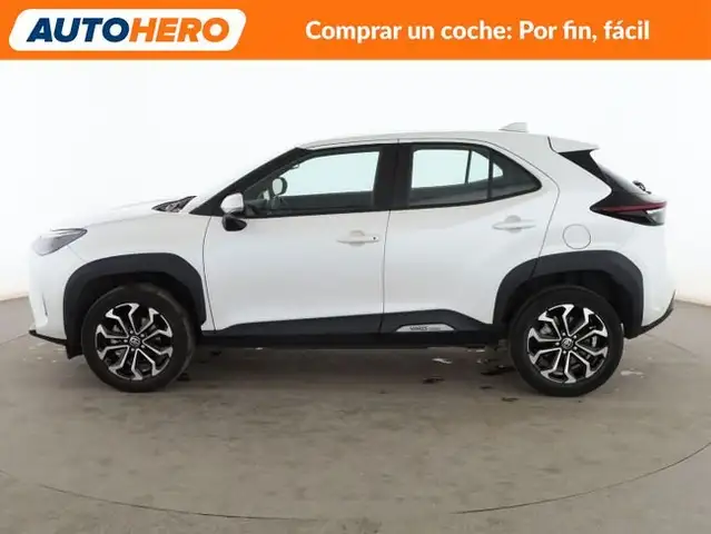 Toyota Yaris Cross view 3